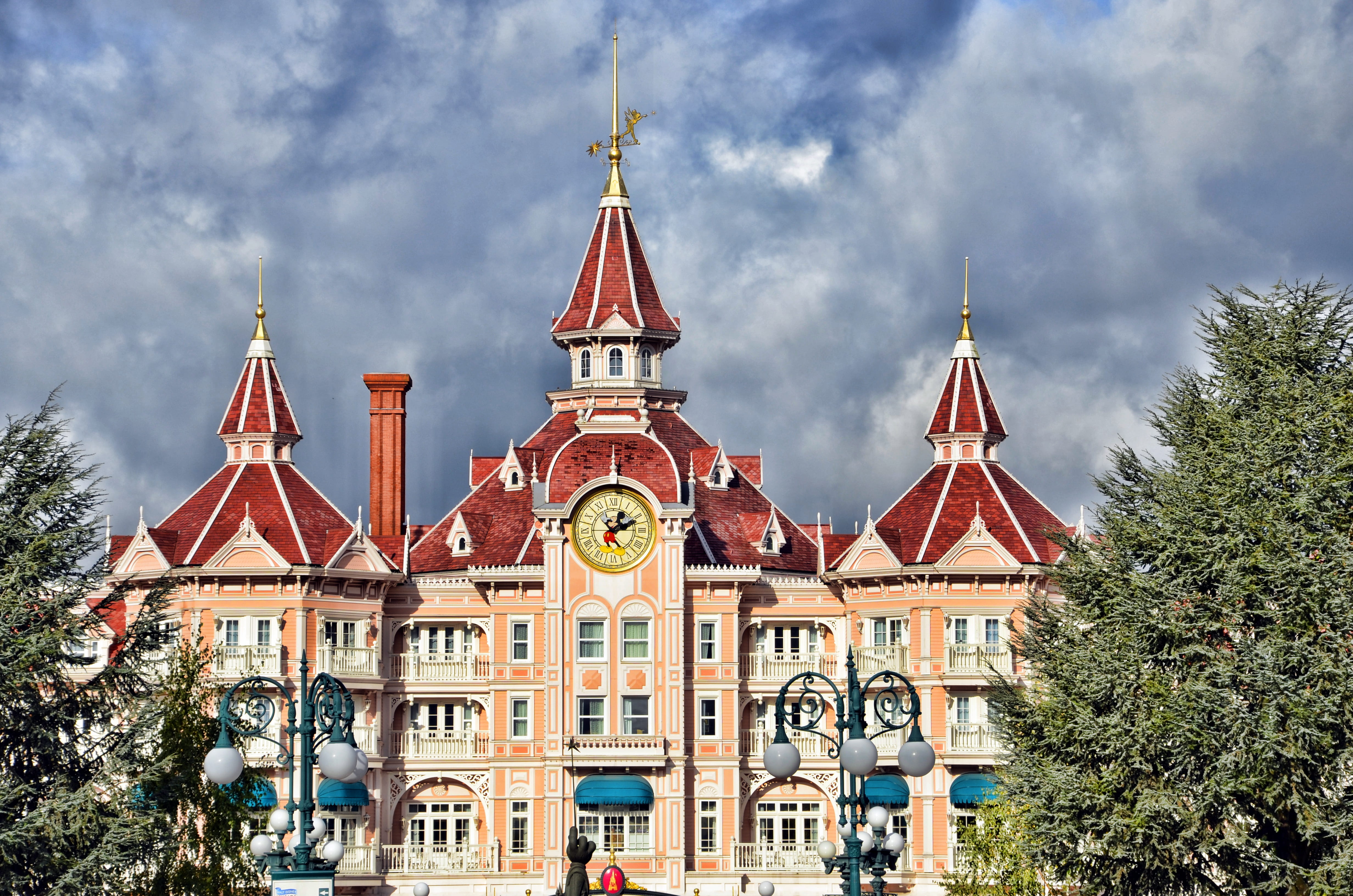 disneyland paris, spire, arts culture and entertainment, tree, nature, architecture, building, history, marne-la-vallée, built structure, city, cloud - sky, HD Wallpaper