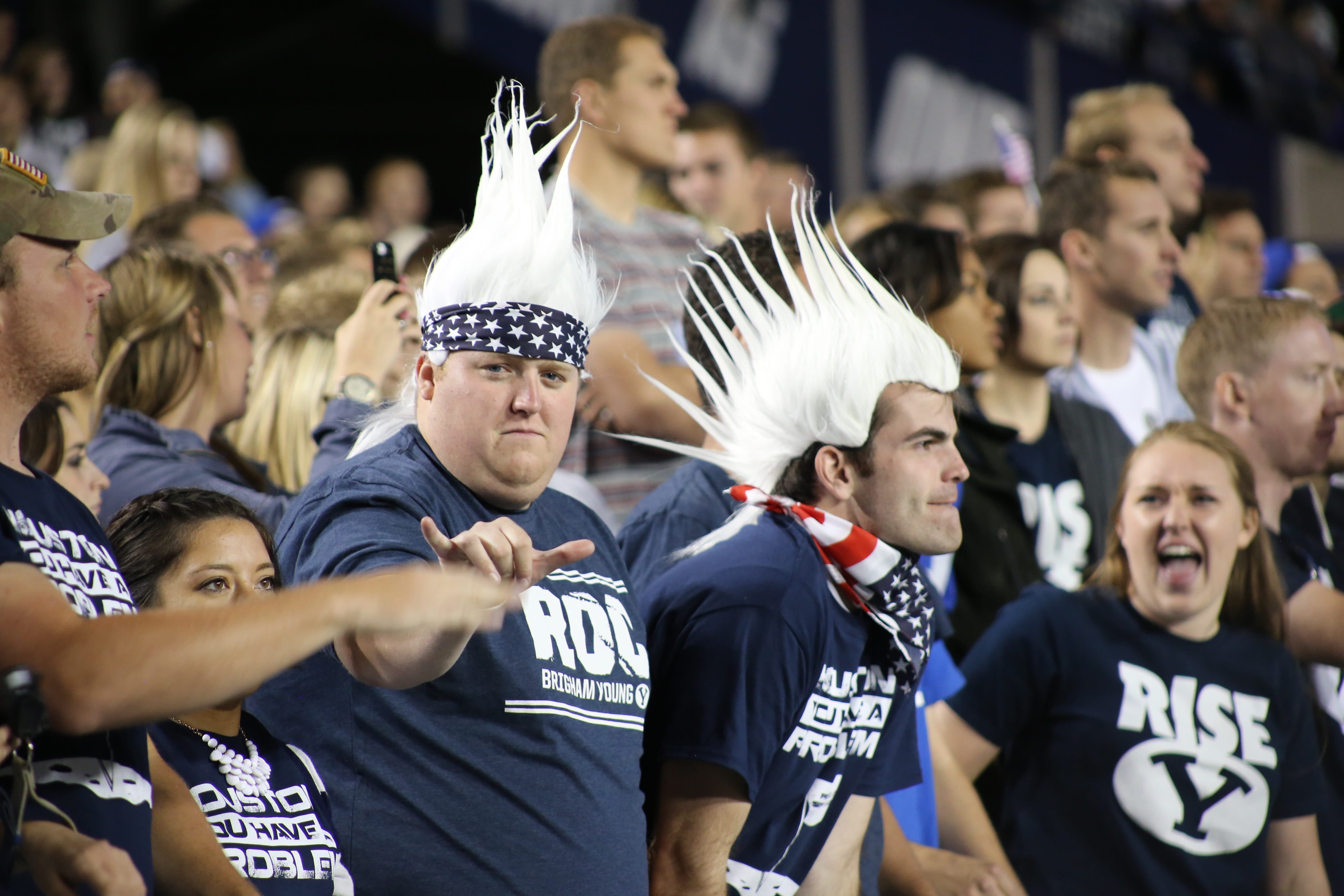 sports, touchdown, focus on foreground, bowl, 5K, football, real people, line, ball, foot, group of people, people, team sport, men, spectator, fans, byu, HD Wallpaper