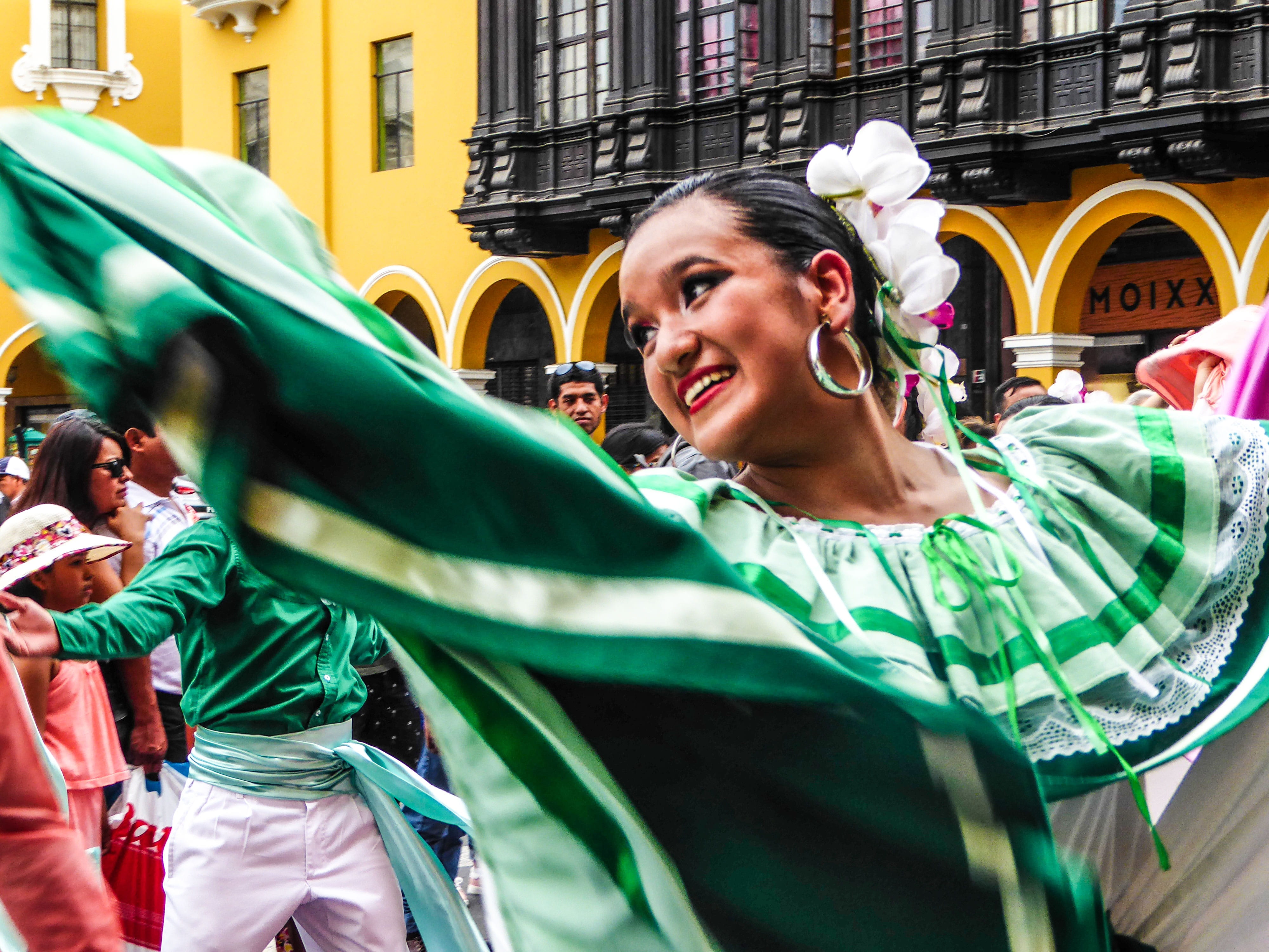enjoyment, togetherness, females, women, parade, 4K, Dance, fun, smiling, cheerful, group of people, young adult, adults only, music, pretty woman, lifestyles, HD Wallpaper