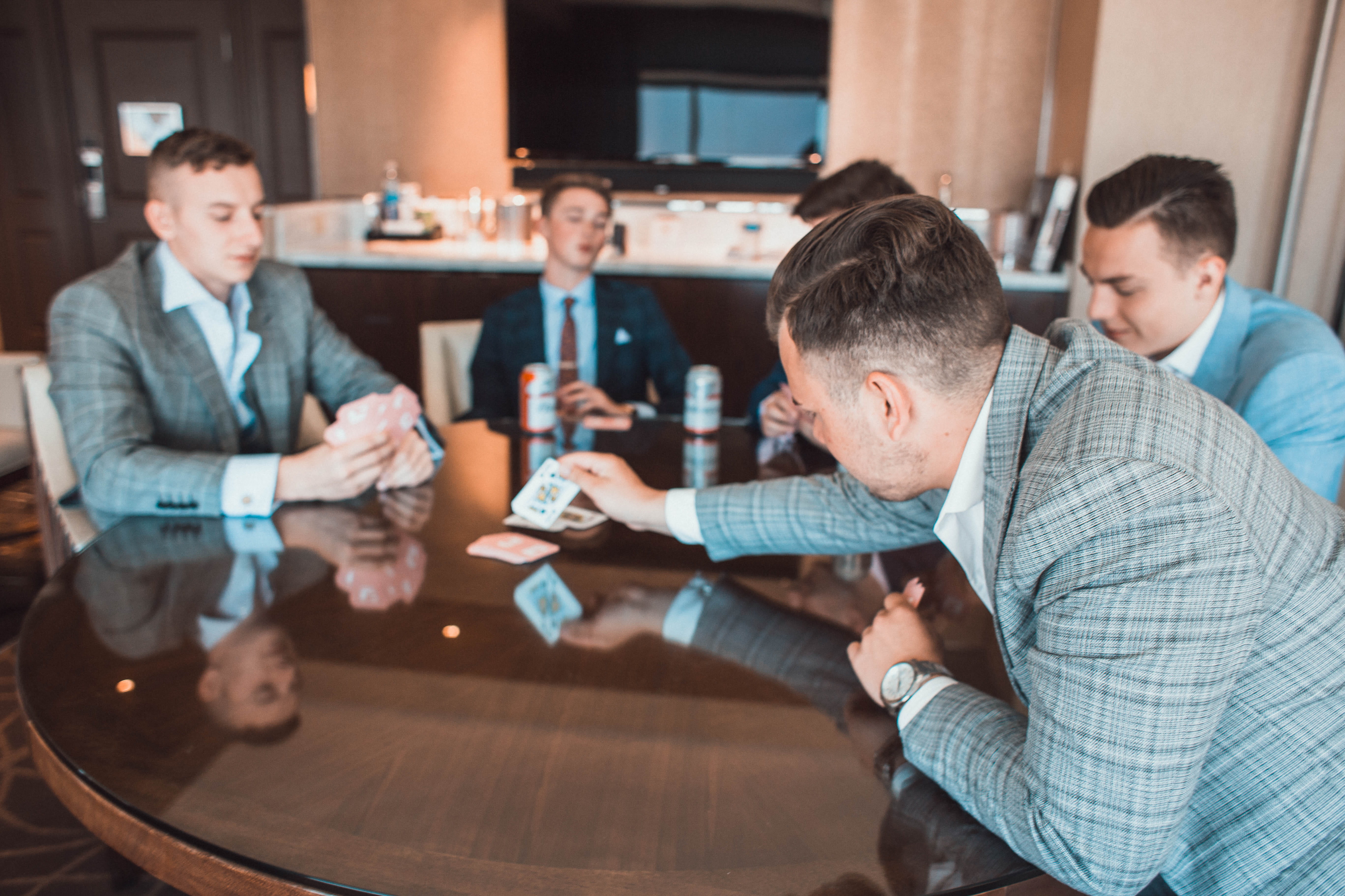 suit, jacket, abstract, 5K, mgmresort, casino, young adult, male, game, adult, indoors, table, men, hand, coworker, young men, mgm, food and drink, businessman, HD Wallpaper