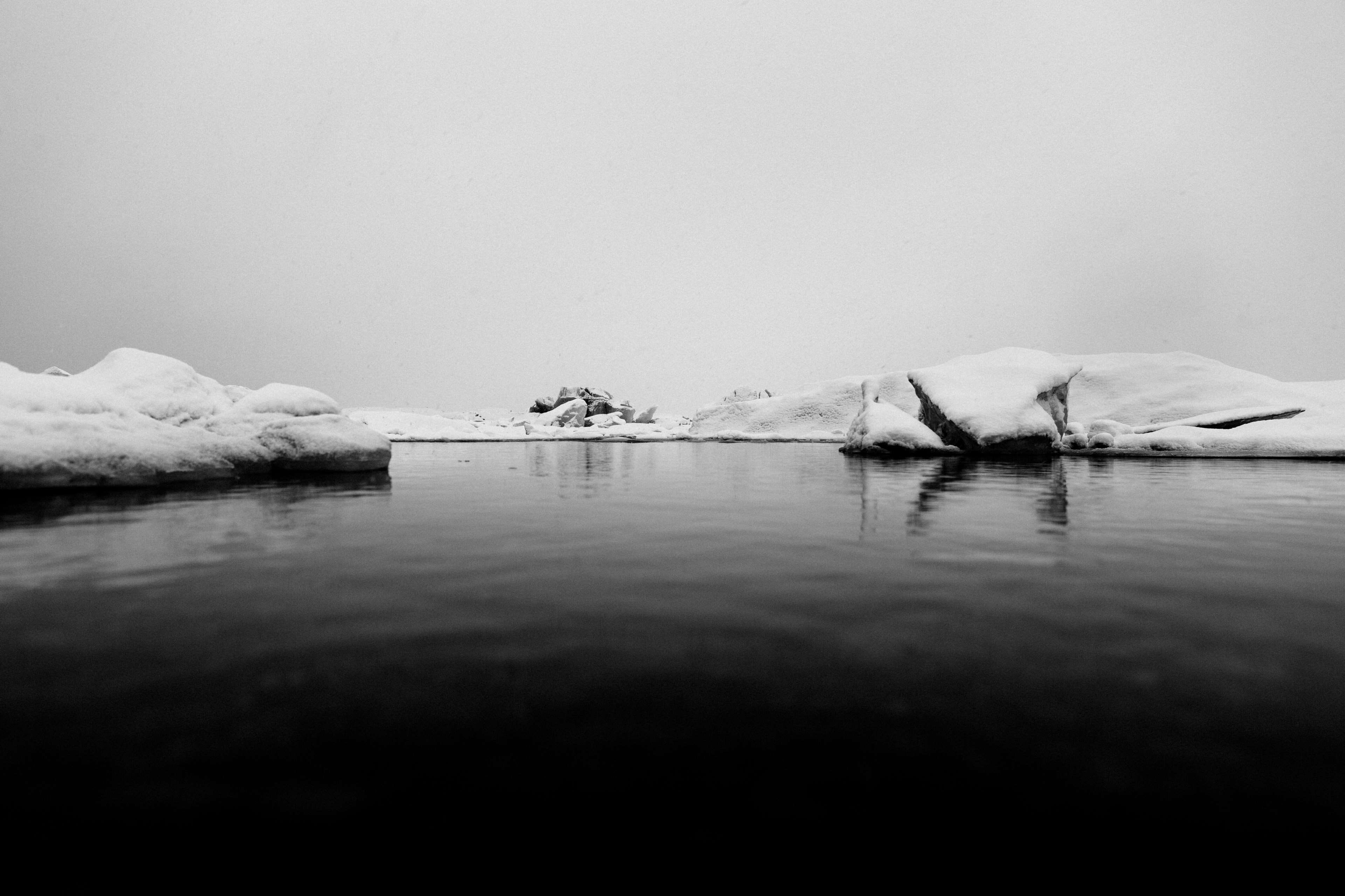 scenics - nature, sea, tranquility, copy space, 4K, cold, cold temperature, lake, winter, iceland, floating on water, black and white, jkulsrln, day, reflection, HD Wallpaper