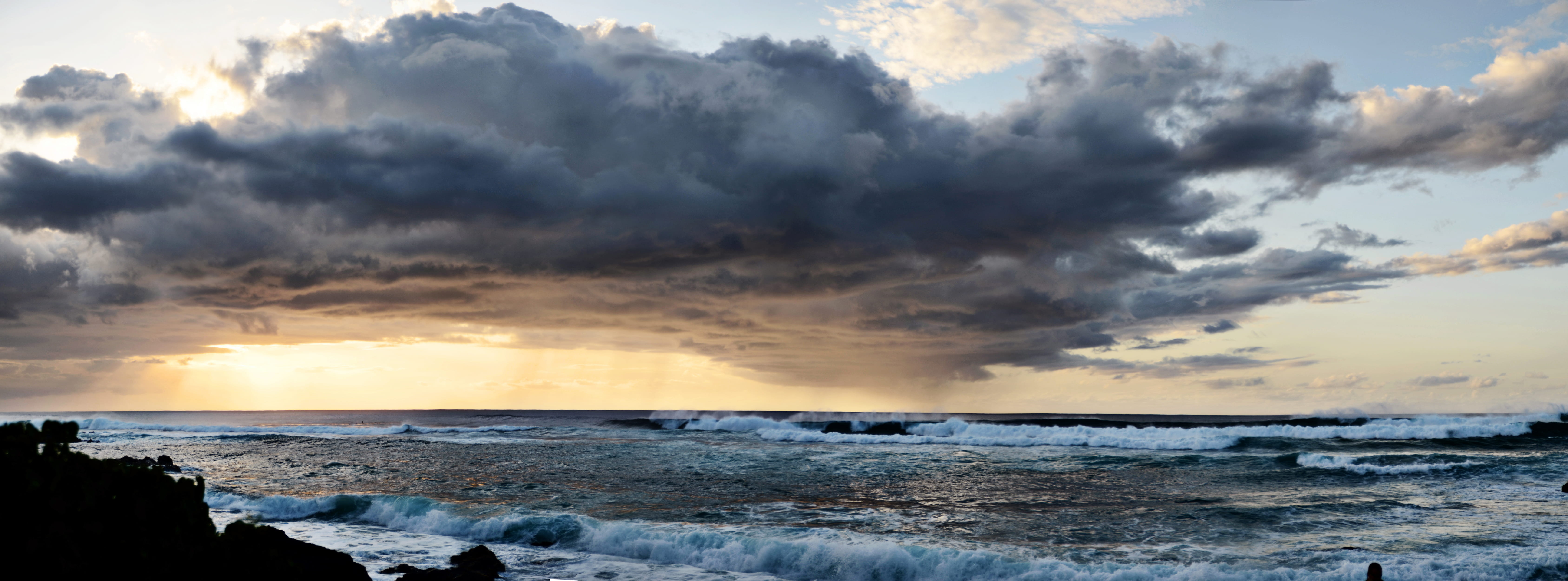 water, storm, 5K, island, waves, cloudscape, hawaii, horizon, cloud - sky, sunset, power in nature, power, painting, beach, epic, ohau, sky, sea, blue, HD Wallpaper
