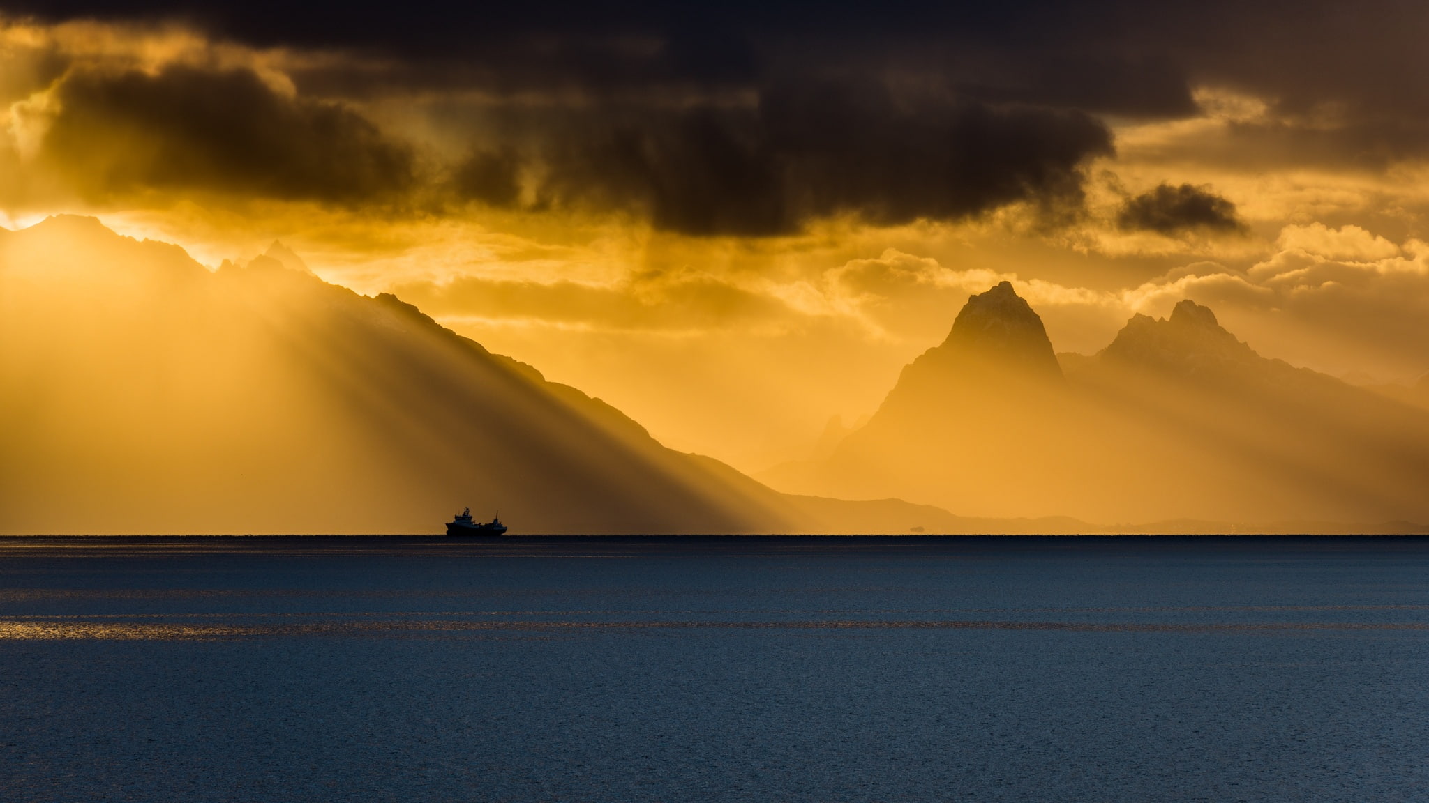Nordland, horizon, Grytting, Norway, clouds, light, 1080P, ship, sea, HD Wallpaper