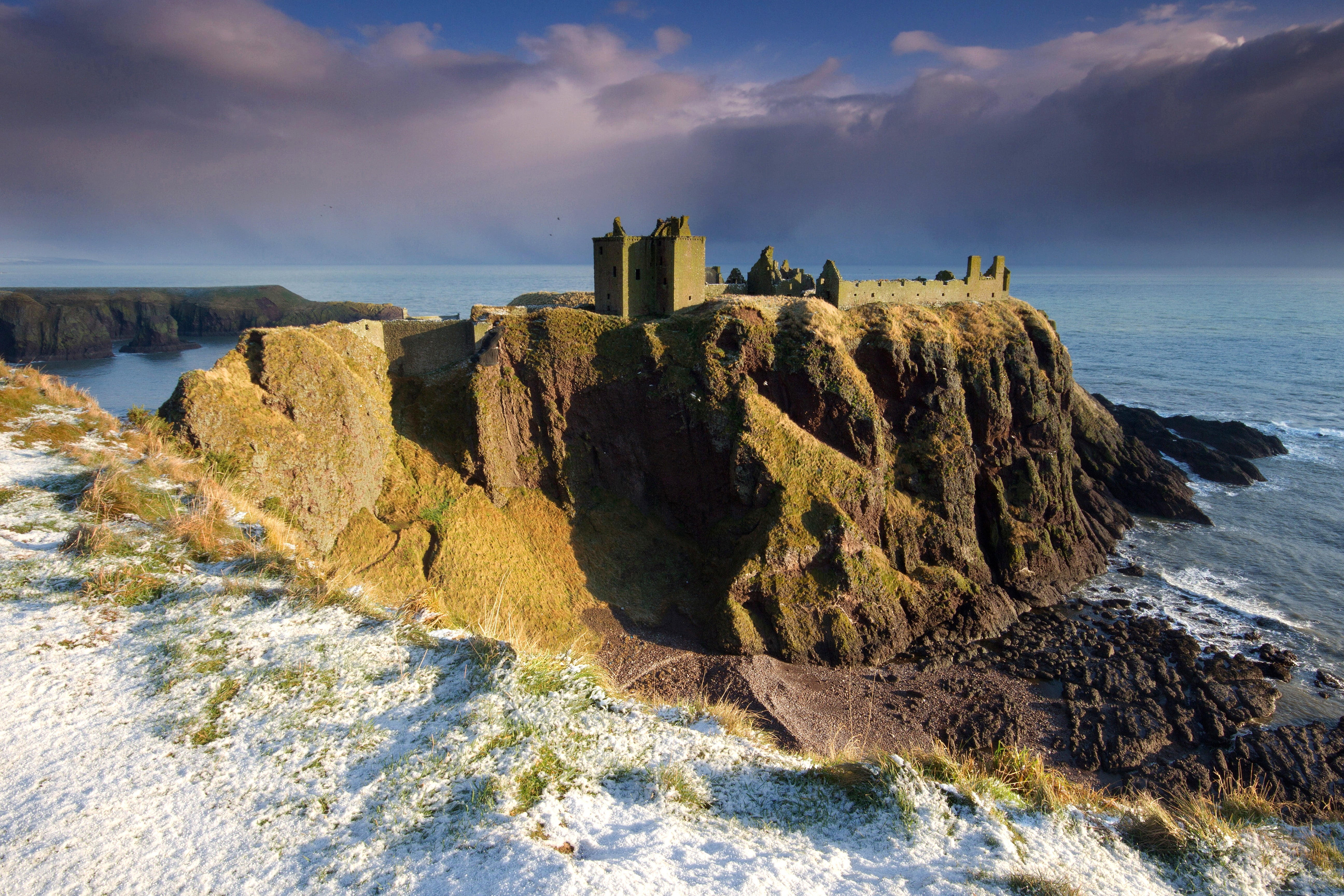 shore, gray, 5K, stones, North sea, Dunnottar castle, castle, Dunnottar, clouds, snow, stone, Scotland, the sky, rock, HD Wallpaper
