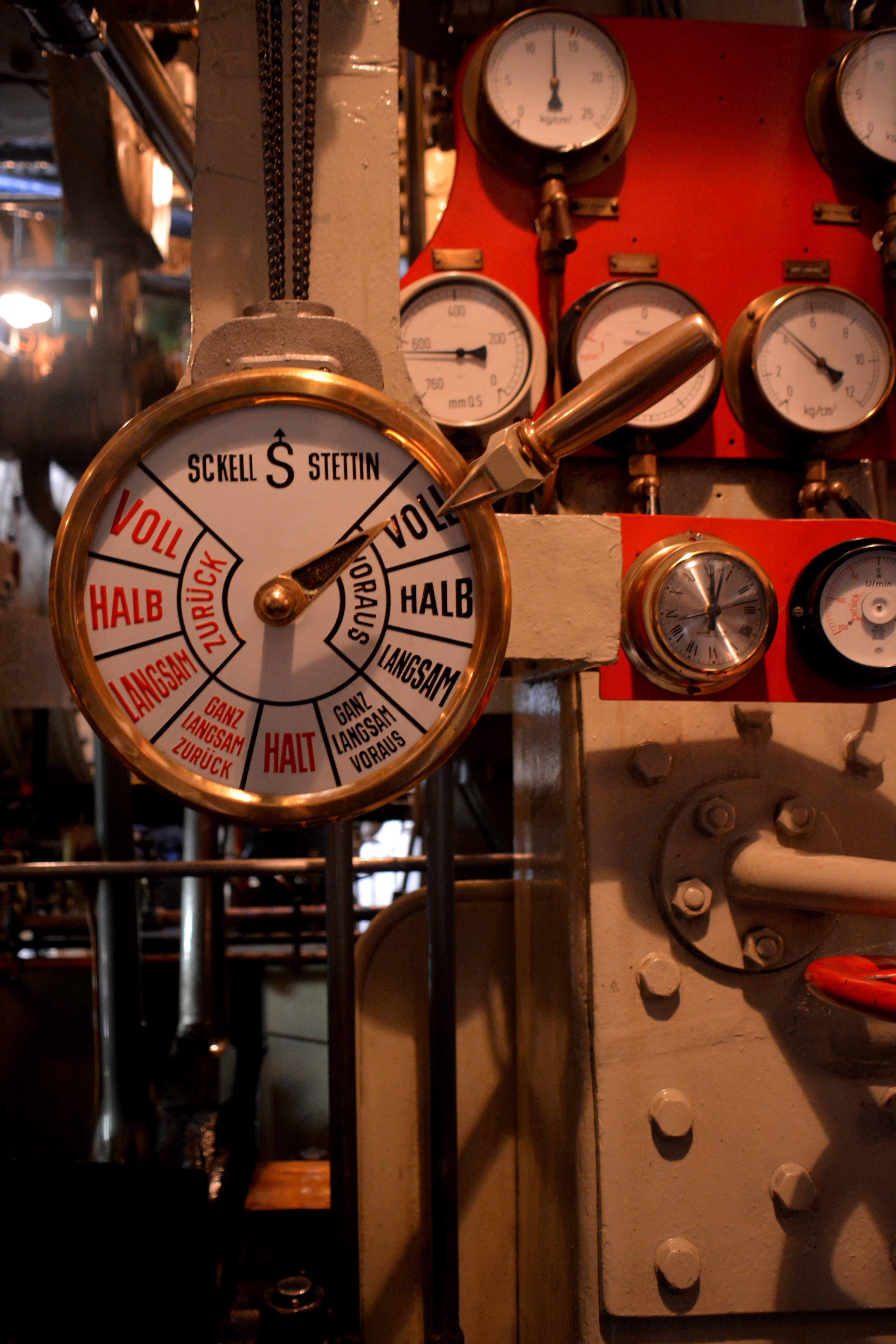 communication, steamboat, store, retail, icebreaker, for sale, no people, selective focus, accuracy, clock face, choice, instrument of time, indoors, variation, Phone HD Wallpaper