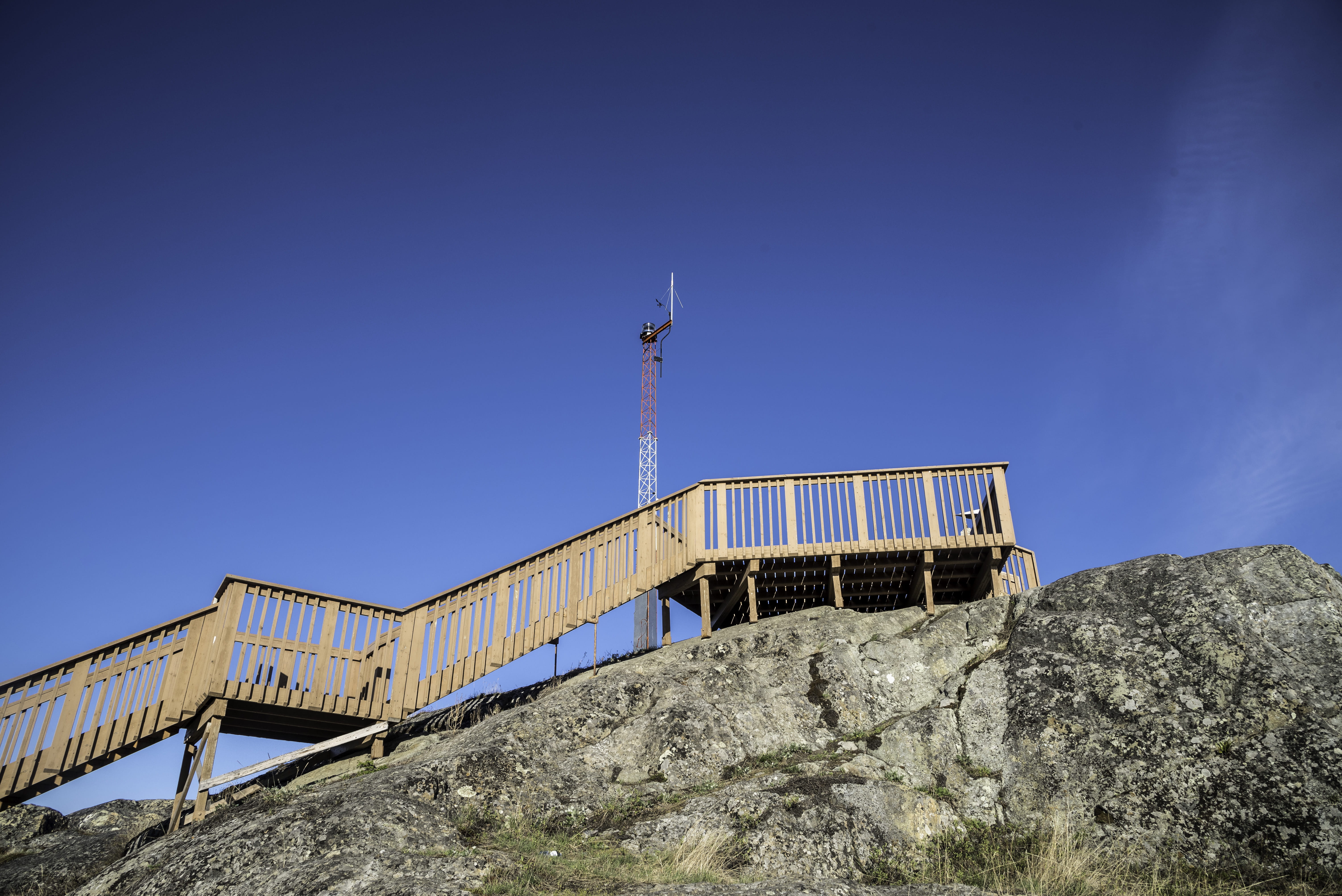 wooden staircase, bridge, rocks, Steps, Monument, low angle view, northwest territories, blue, Yellowknife, industry, copy space, tower, transportation, HD Wallpaper
