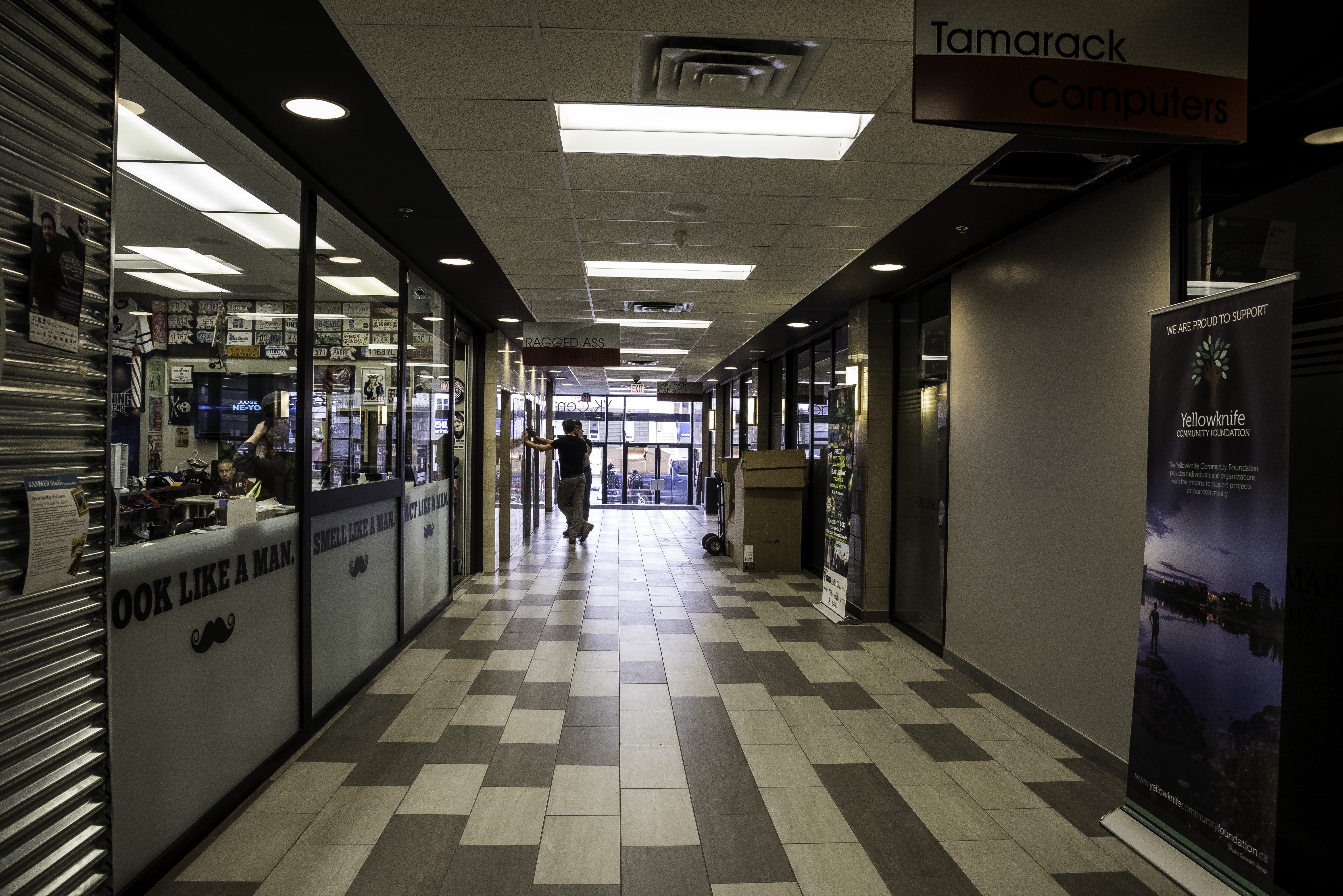 the way forward, incidental people, corridor, built structure, text, Inside, center, shopping center, communication, store, lighting equipment, tile, canada, HD Wallpaper