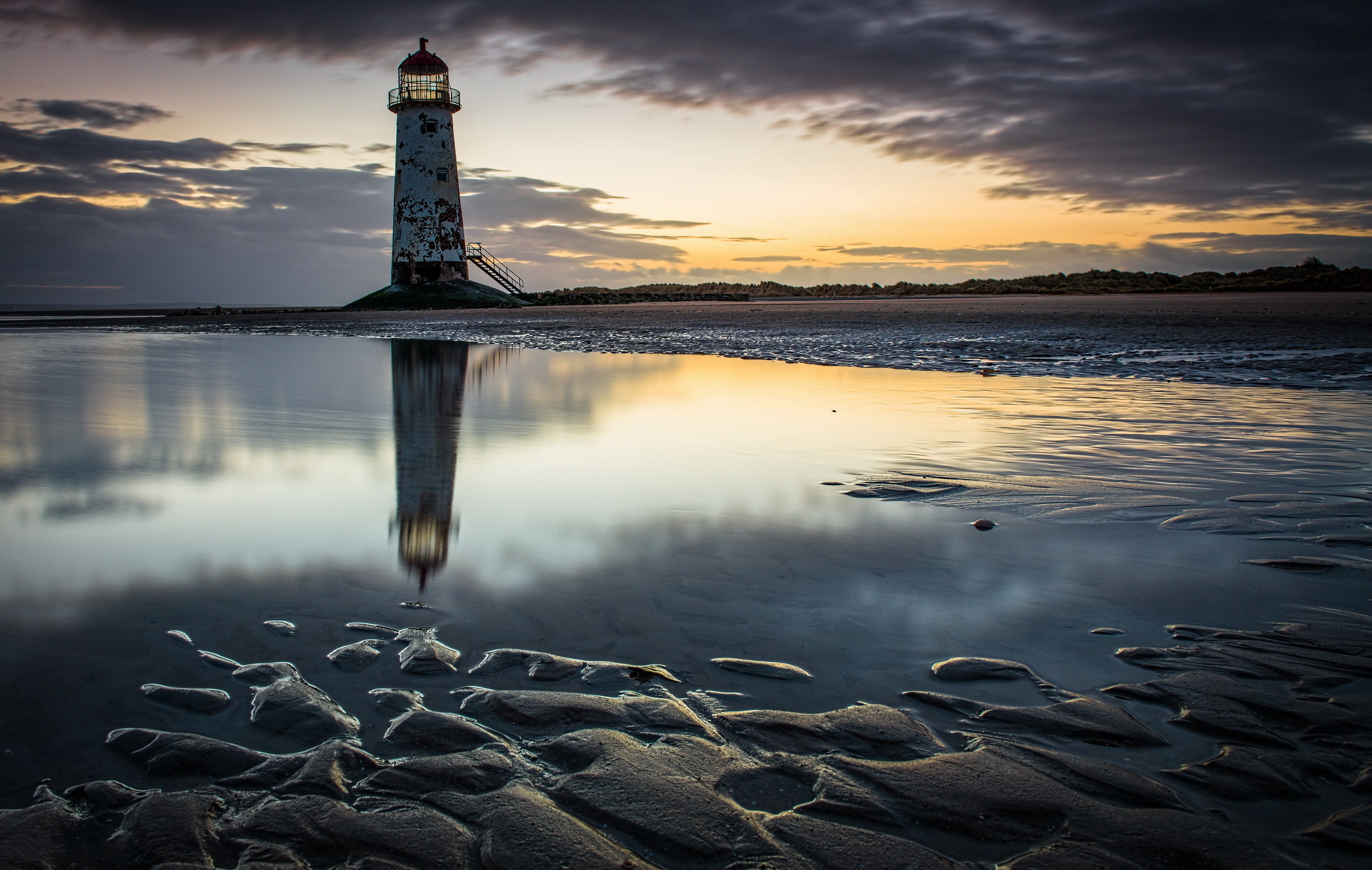 dawn, lighthouse, England, clouds, sea, North Wales, 2K, morning, beach, HD Wallpaper