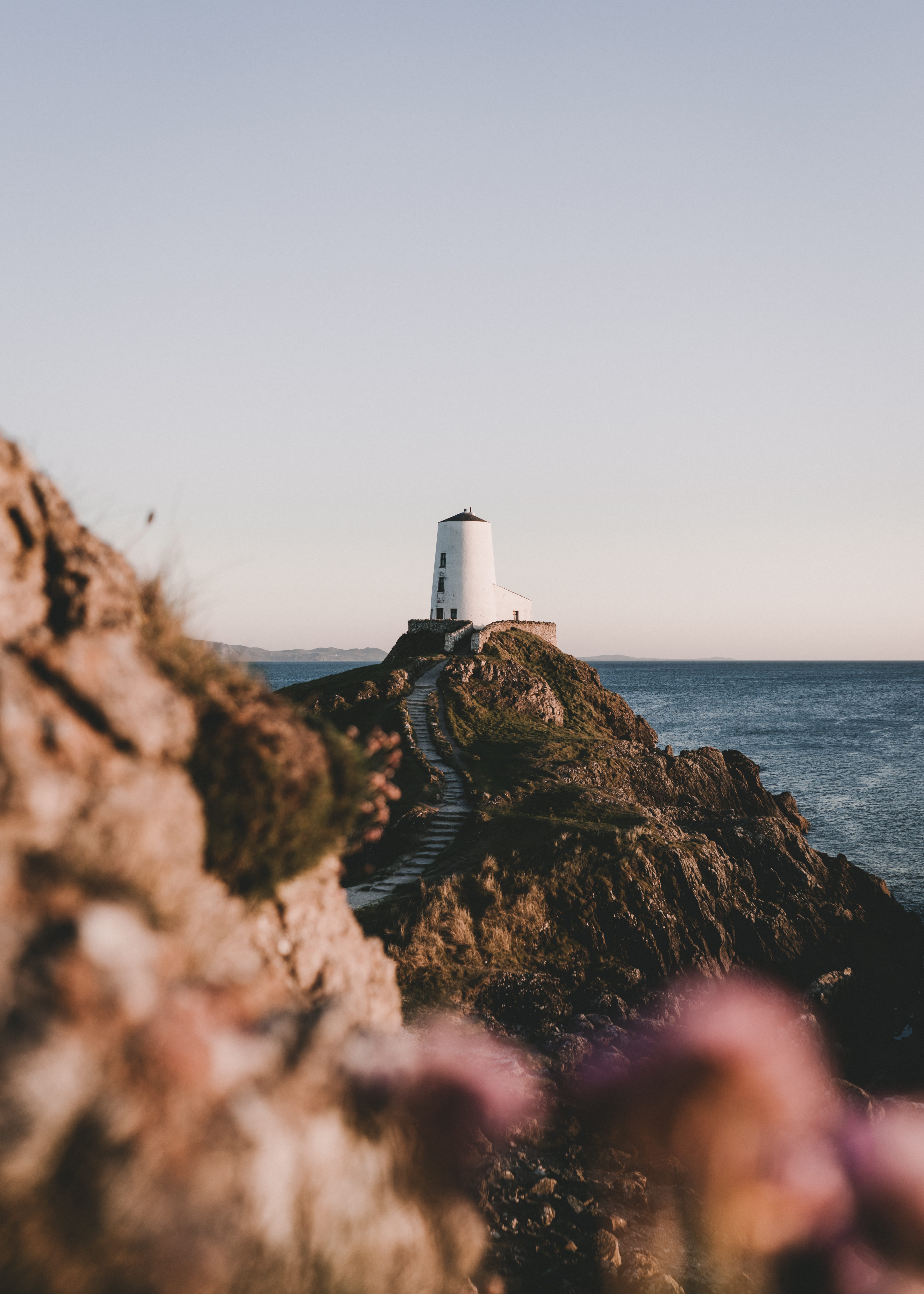 coast, north wale, body, architecture, pathway, outdoors, sky, tower, wale, outdoor, mawr, scenics - nature, clear sky, copy space, wanderlust, rock, guidance, Phone HD Wallpaper