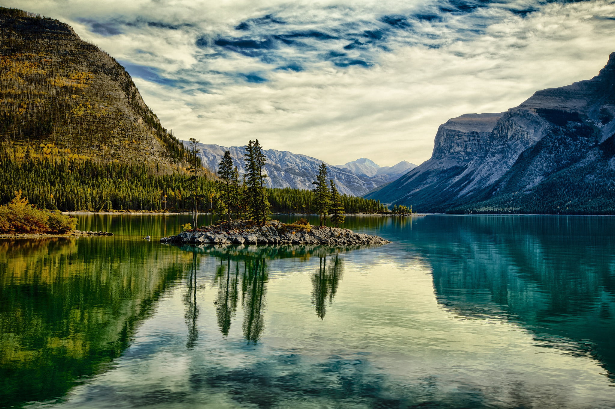 mountain, Minnewanka, reflection, beauty in nature, scenics - nature, Albert, 1080P, autumn, water, cloud - sky, lake, tree, trees, tranquility, banff national park, HD Wallpaper