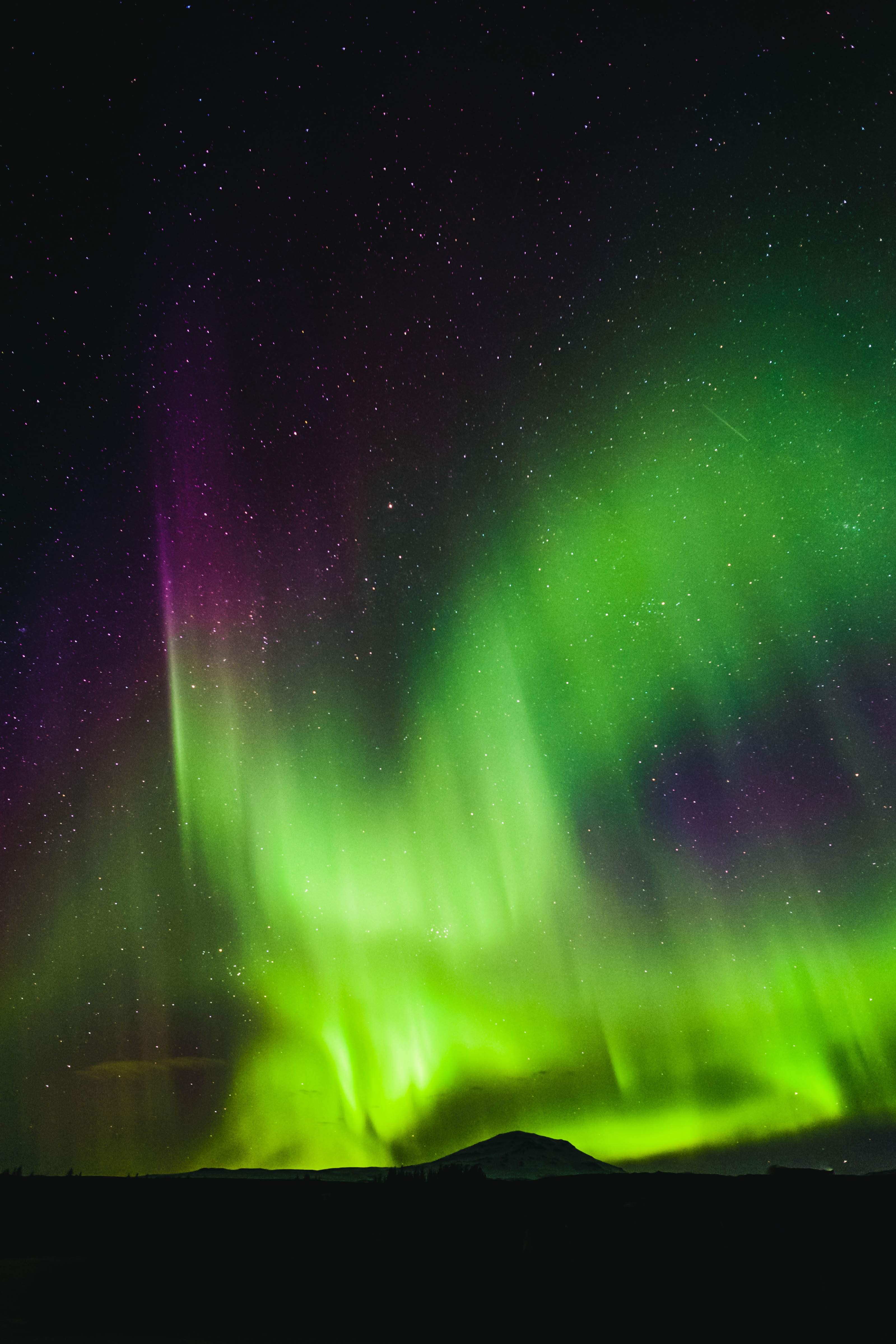 aurora polaris, beauty in nature, illuminated, polar, winter, astronomy, star, atmosphere, light, arctic, green color, solar, borealis, idyllic, natural phenomenon, Phone HD Wallpaper