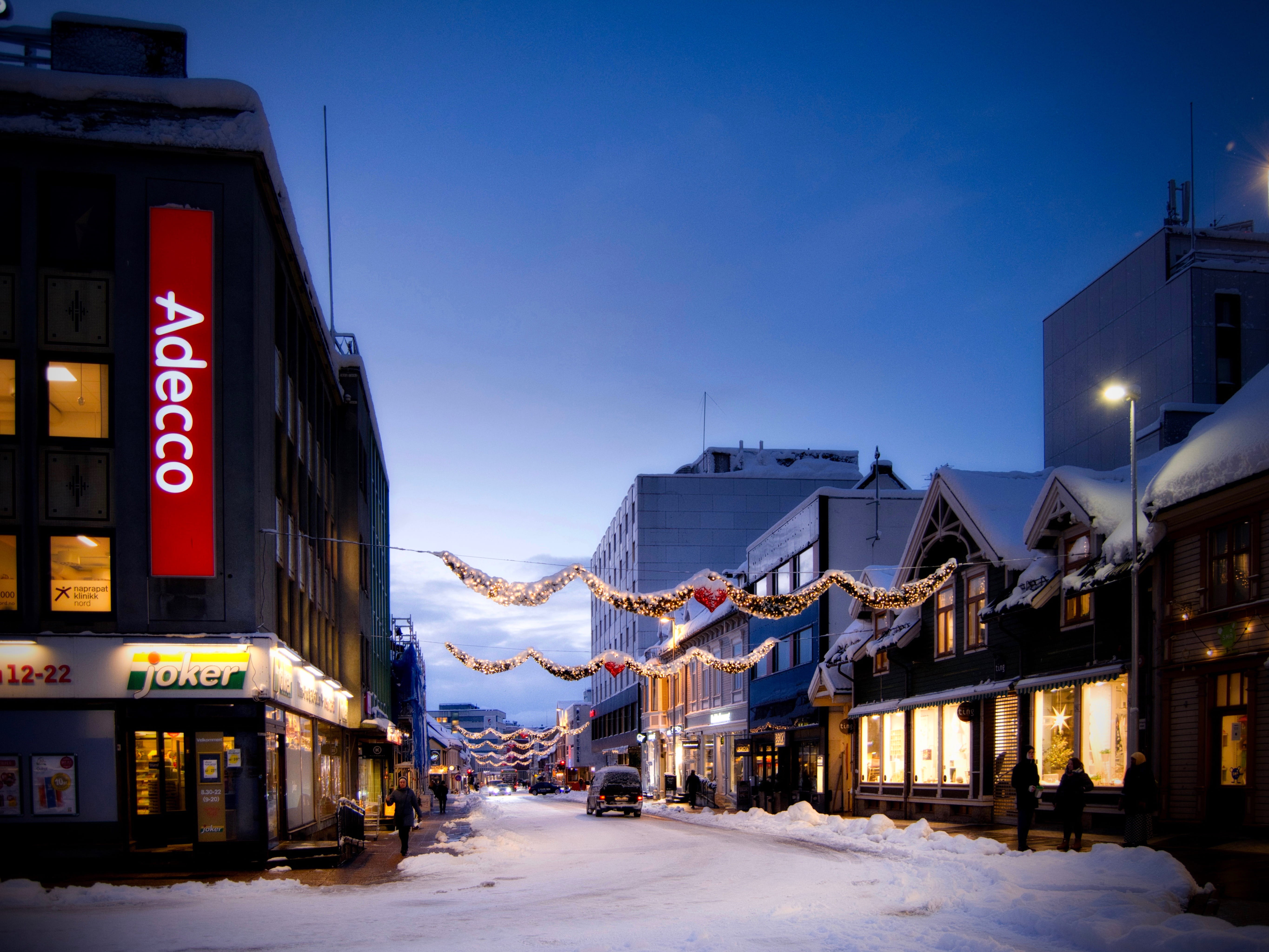 polar light, winter, norway, lighting equipment, tromsø, communication, building, city, building exterior, no people, nature, artic light, snow, illuminated, HD Wallpaper