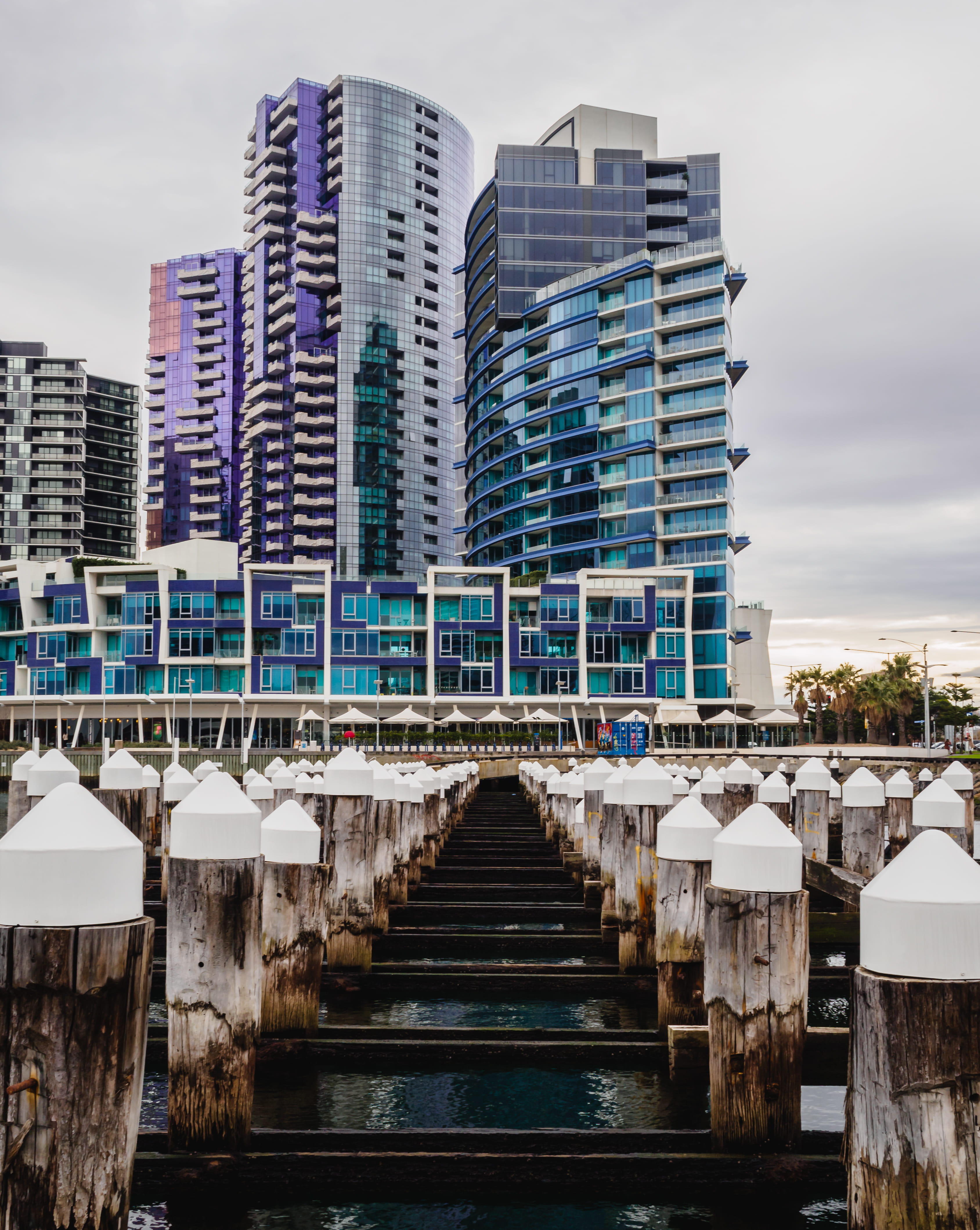 4K, pier, tall - high, water, no people, architecture, building exterior, building, residential district, victoria harbour, australia, modern, river, cloud - sky, Phone HD Wallpaper