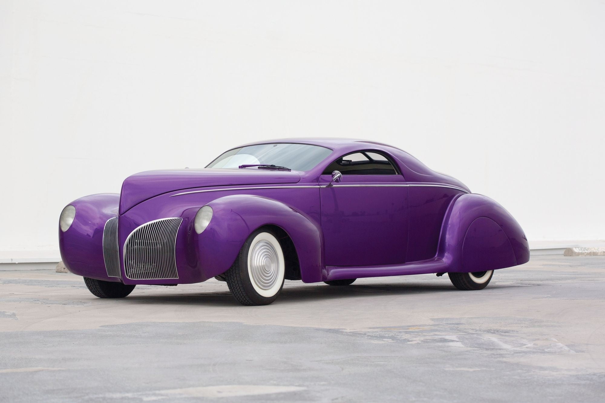 red, car, old, land Vehicle, coupe, classic, day, transportation, purple, shiny, pink color, mode of transportation, sports car, indoors, chrome, luxury, HD Wallpaper