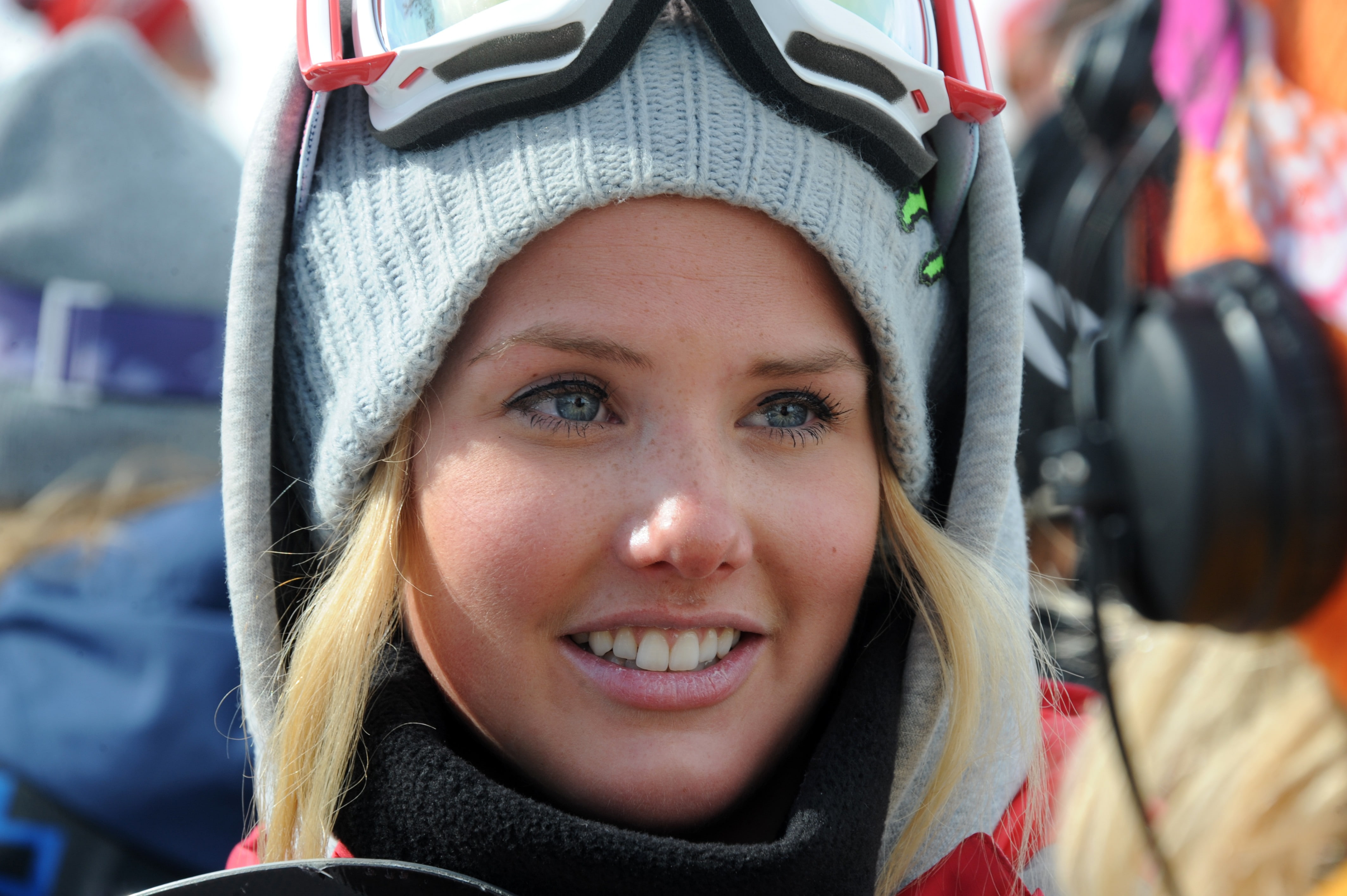 4K, smiling, women, norwegian, snowboarding, hat, Silje Norendal, HD Wallpaper