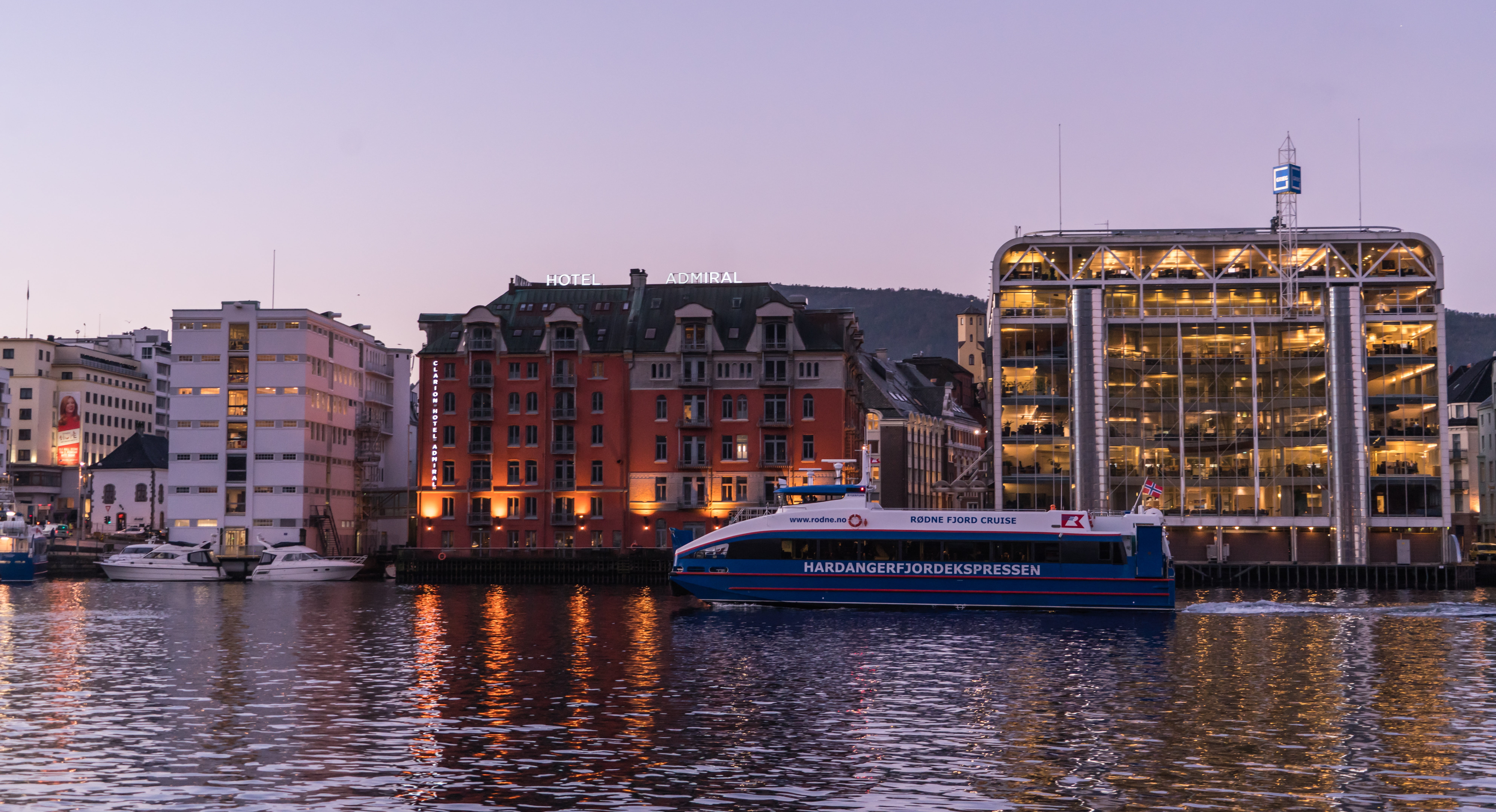 city, day, scenic, dusk, boat, sky, built structure, travel destinations, scenery, transportation, cityscape, passenger craft, residential district, coast, HD Wallpaper