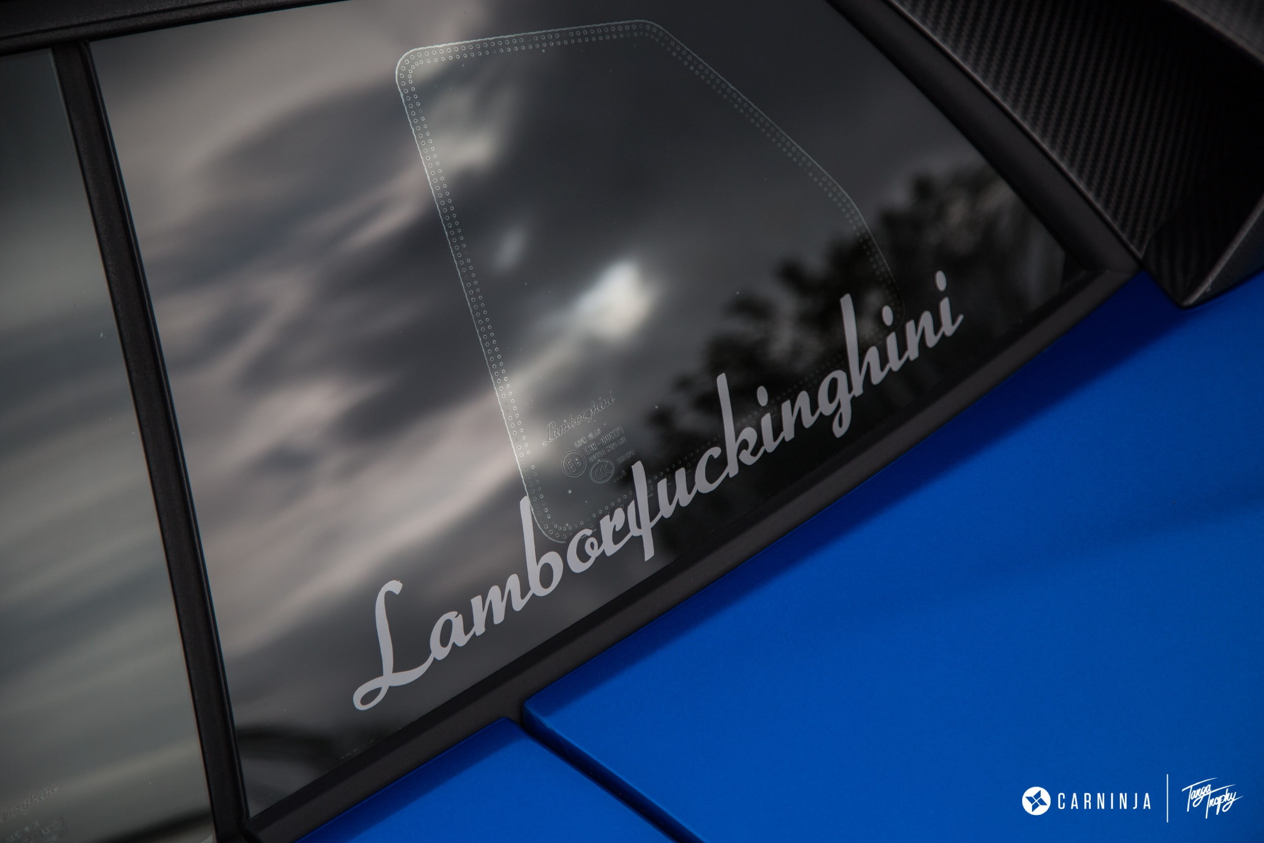 sign, menu, 2K, mode of transportation, close-up, number, no people, text, transportation, service, blue, retail, guidance, indoors, cloud - sky, business, HD Wallpaper