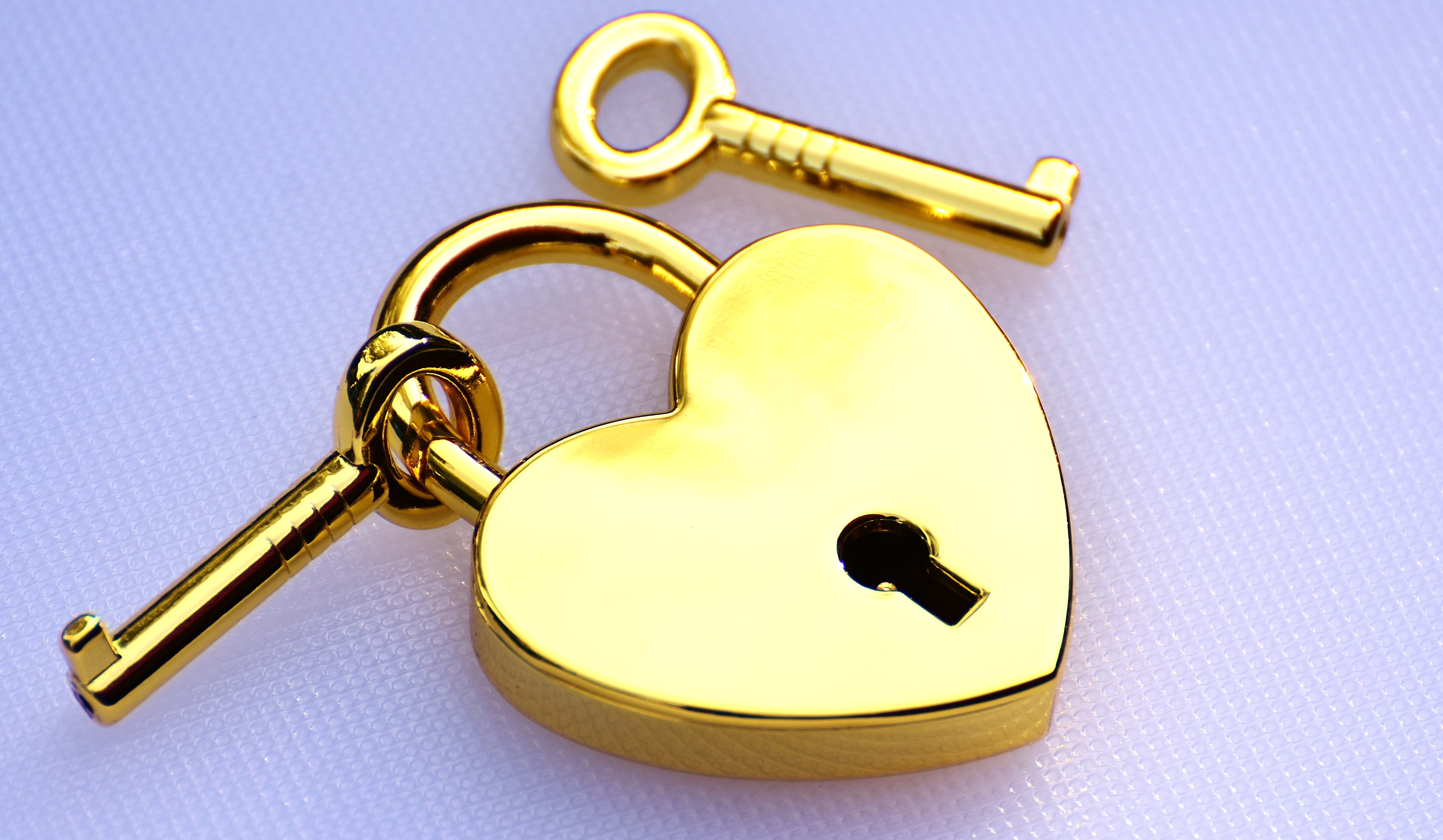 partnership, castle, trust, romantic, table, day, blue, indoors, gold colored, together, colored background, 5K, still life, affection, key ring, Key, HD Wallpaper