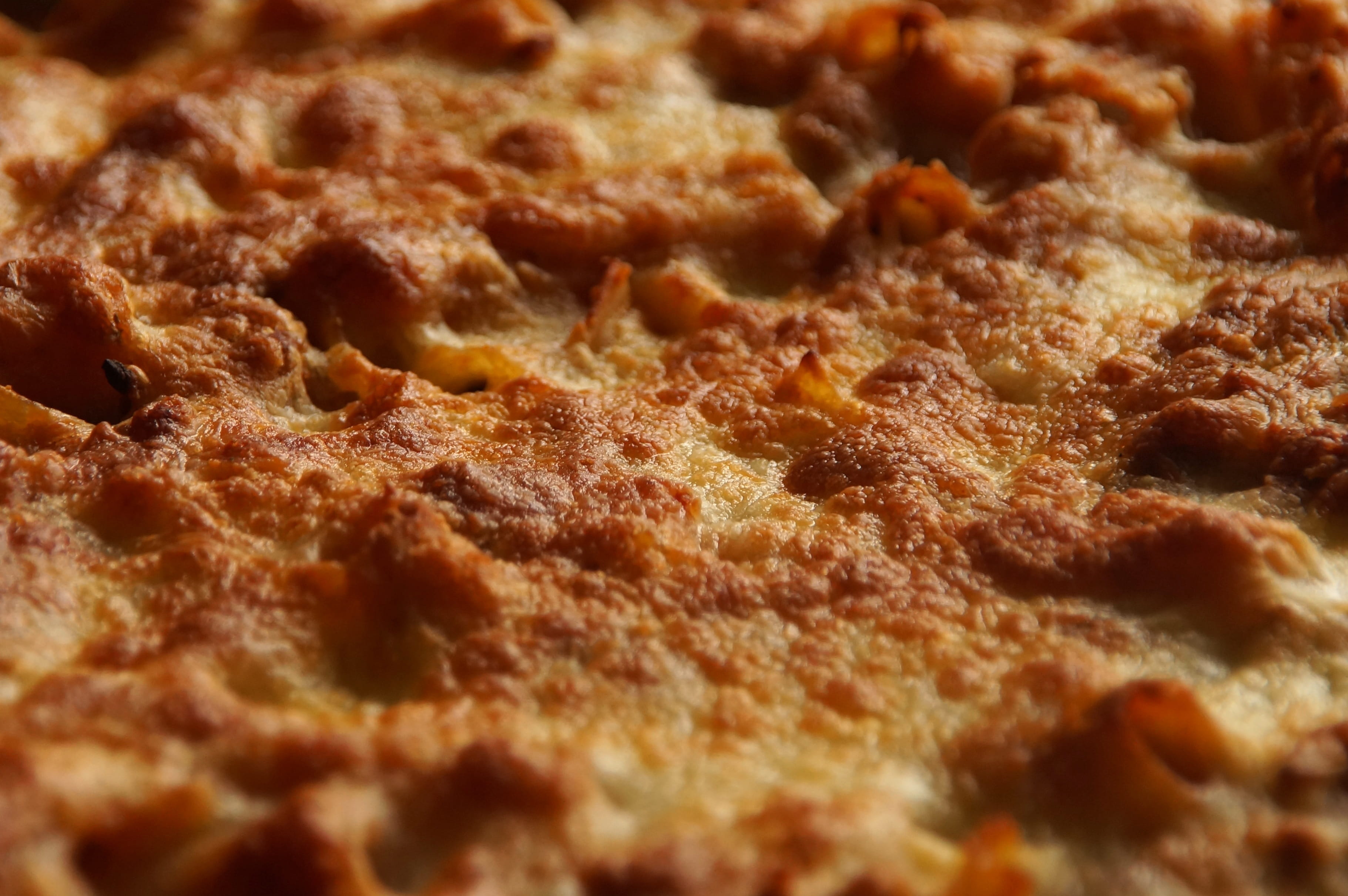 kitchen, eat, taste, ready-to-eat, casserole, selective focus, no people, still life, food and drink, backgrounds, noodle, close up, dairy product, full frame, HD Wallpaper