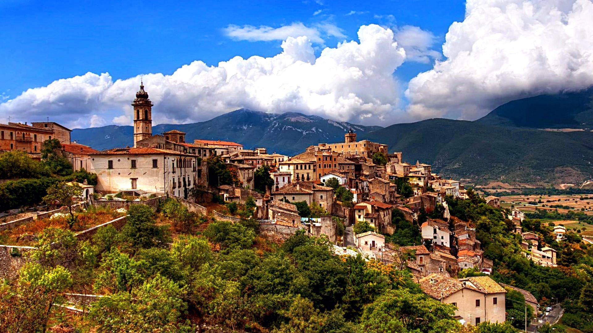 cloudy, townscape, residential district, the past, town, nature, travel destinations, plant, travel, architecture, outdoors, building, 1080P, built structure, HD Wallpaper