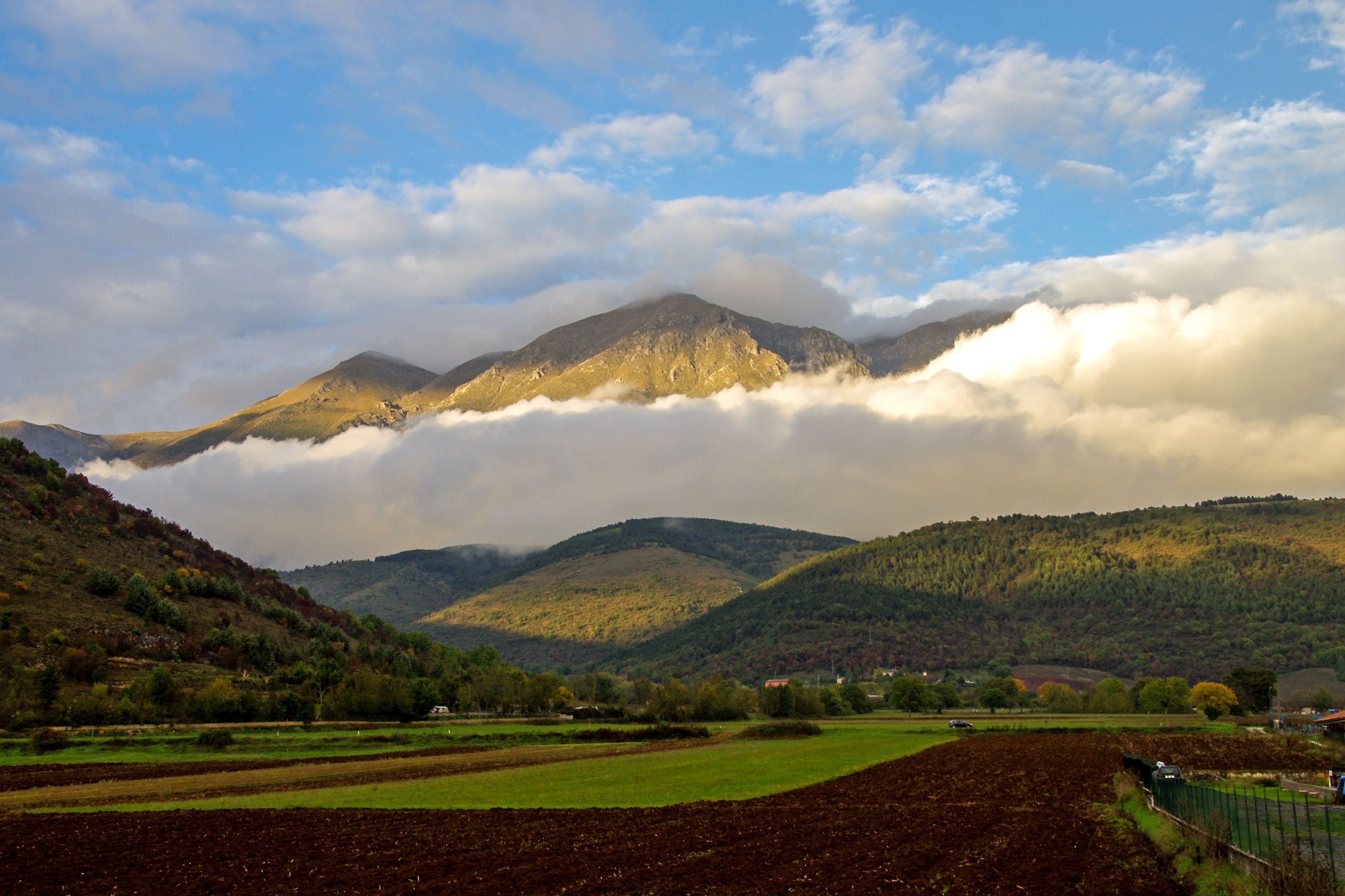 idyllic, mountain peak, scenics - nature, beauty in nature, cloud - sky, Mount Velino, environment, sky, no people, land, autumn, mountain range, fog, 2K, HD Wallpaper
