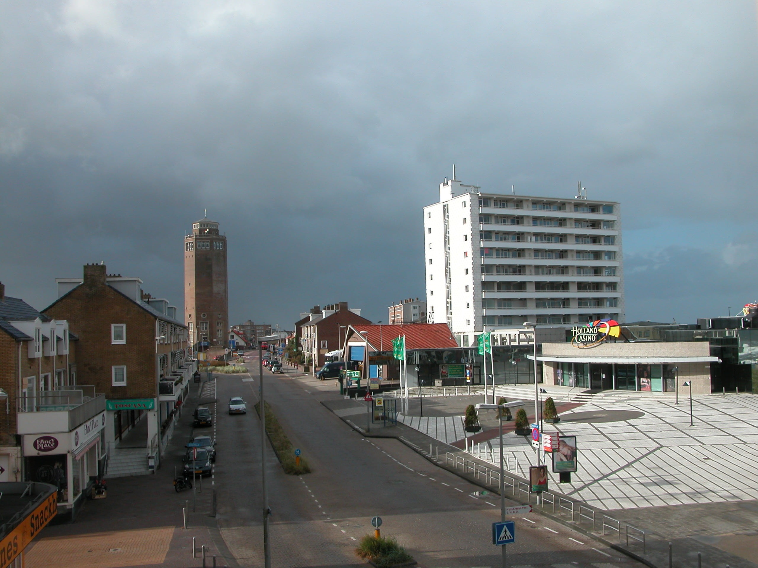 built structure, city life, water tower, day, cloud - sky, skyscraper, holland, building exterior, clouds, mode of transportation, building, noord holland, HD Wallpaper