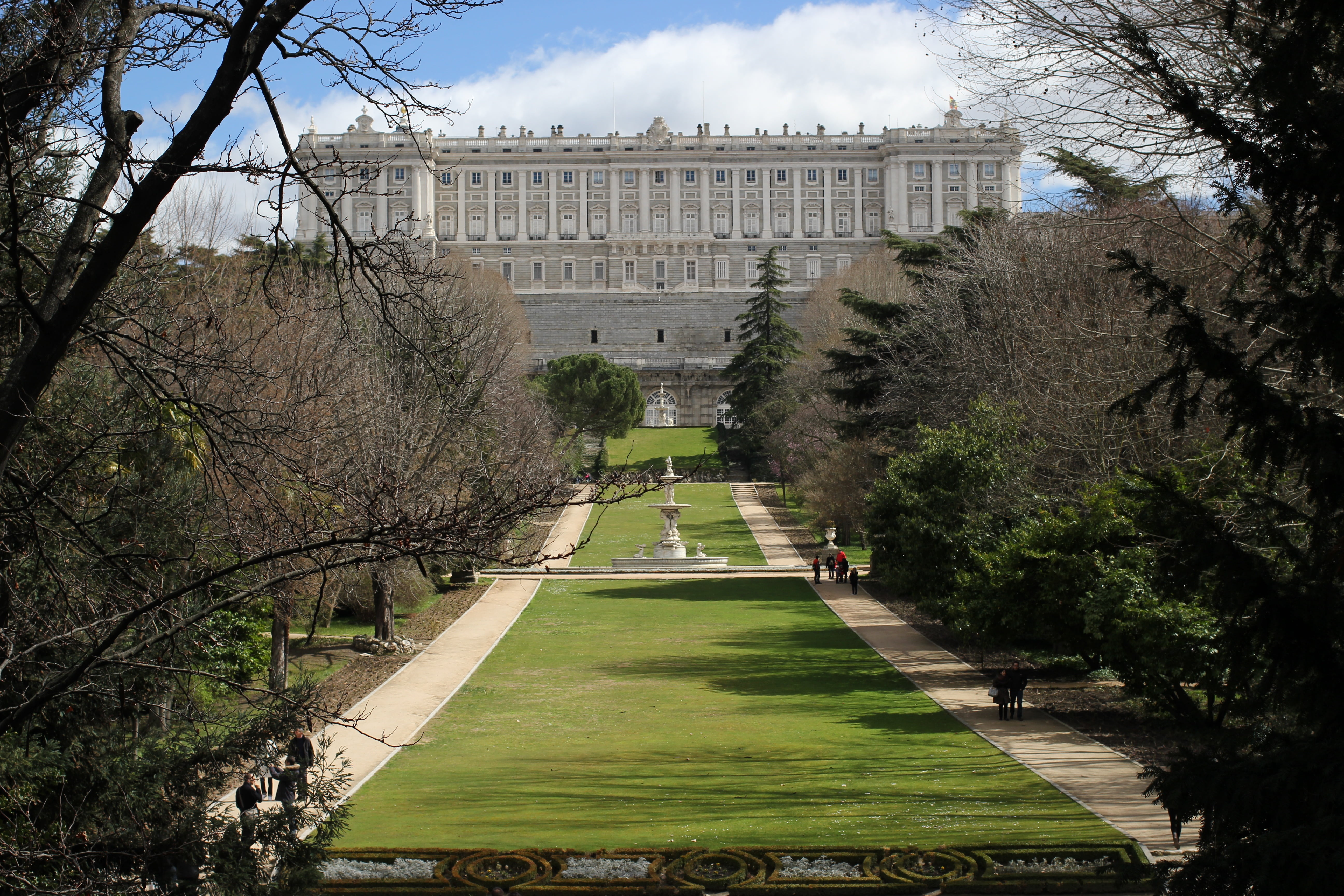 history, architecture, 5K, cloud - sky, daytme, footpath, the way forward, white, facade, travel, built structure, madrid, day, travel destinations, spain, HD Wallpaper