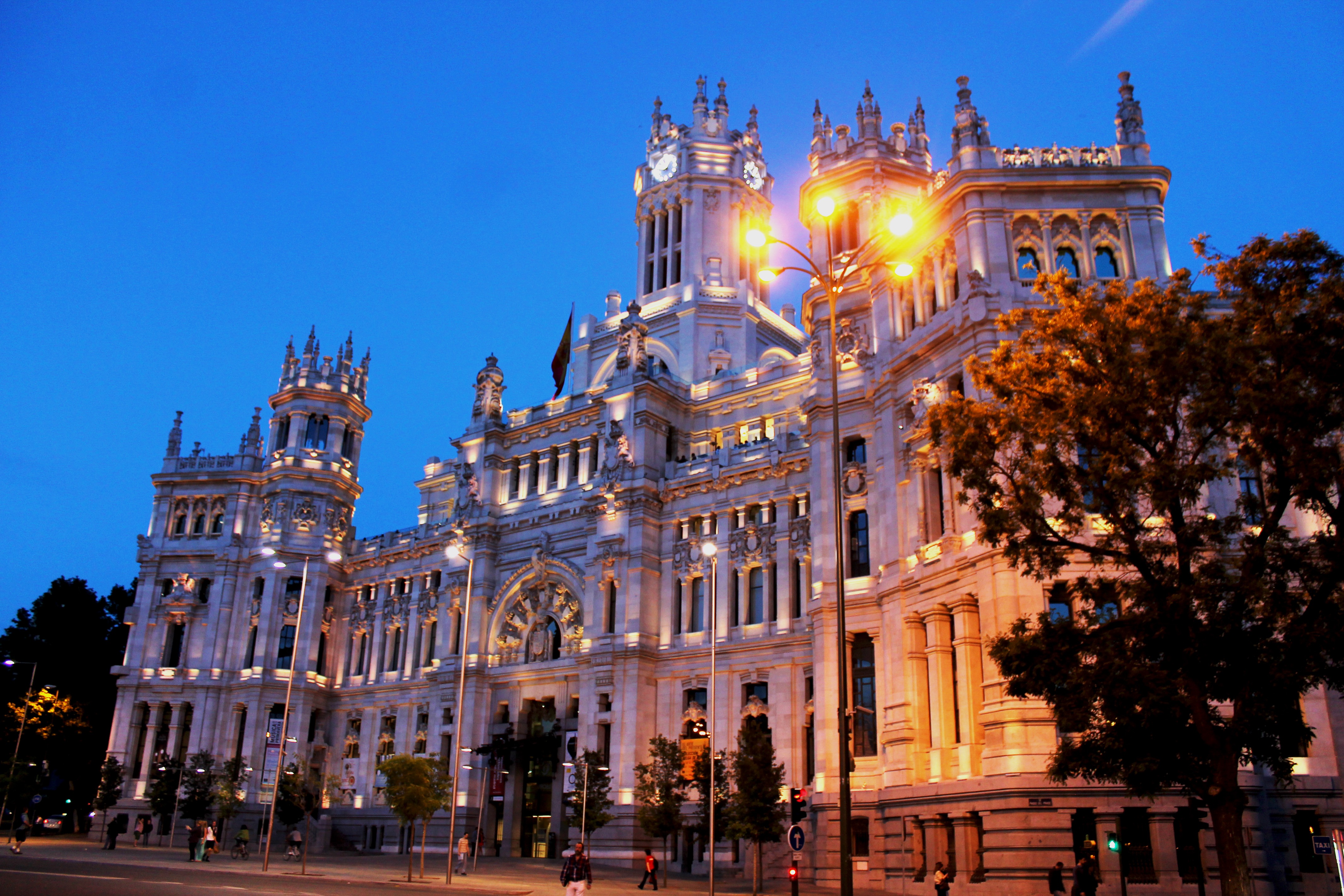 city, travel, plant, concrete, brown, madrid, built structure, urban, lights, illuminated, heaven, incidental people, capital, travel destinations, building, HD Wallpaper