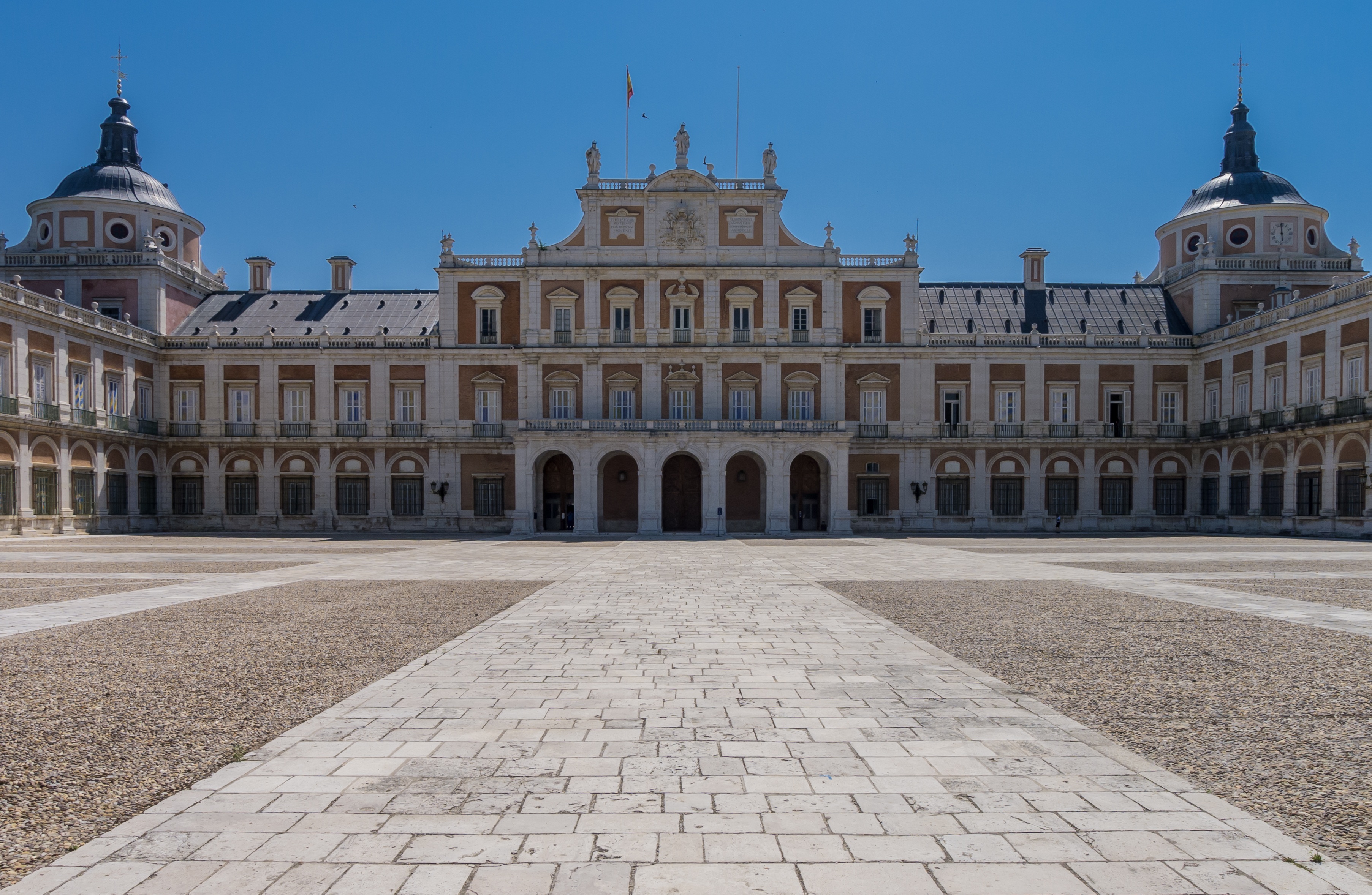 royal palace, tourism, no people, facade, government, madrid, wall, clear sky, travel, history, castilla, sky, mansion, city, architectural column, castle, HD Wallpaper