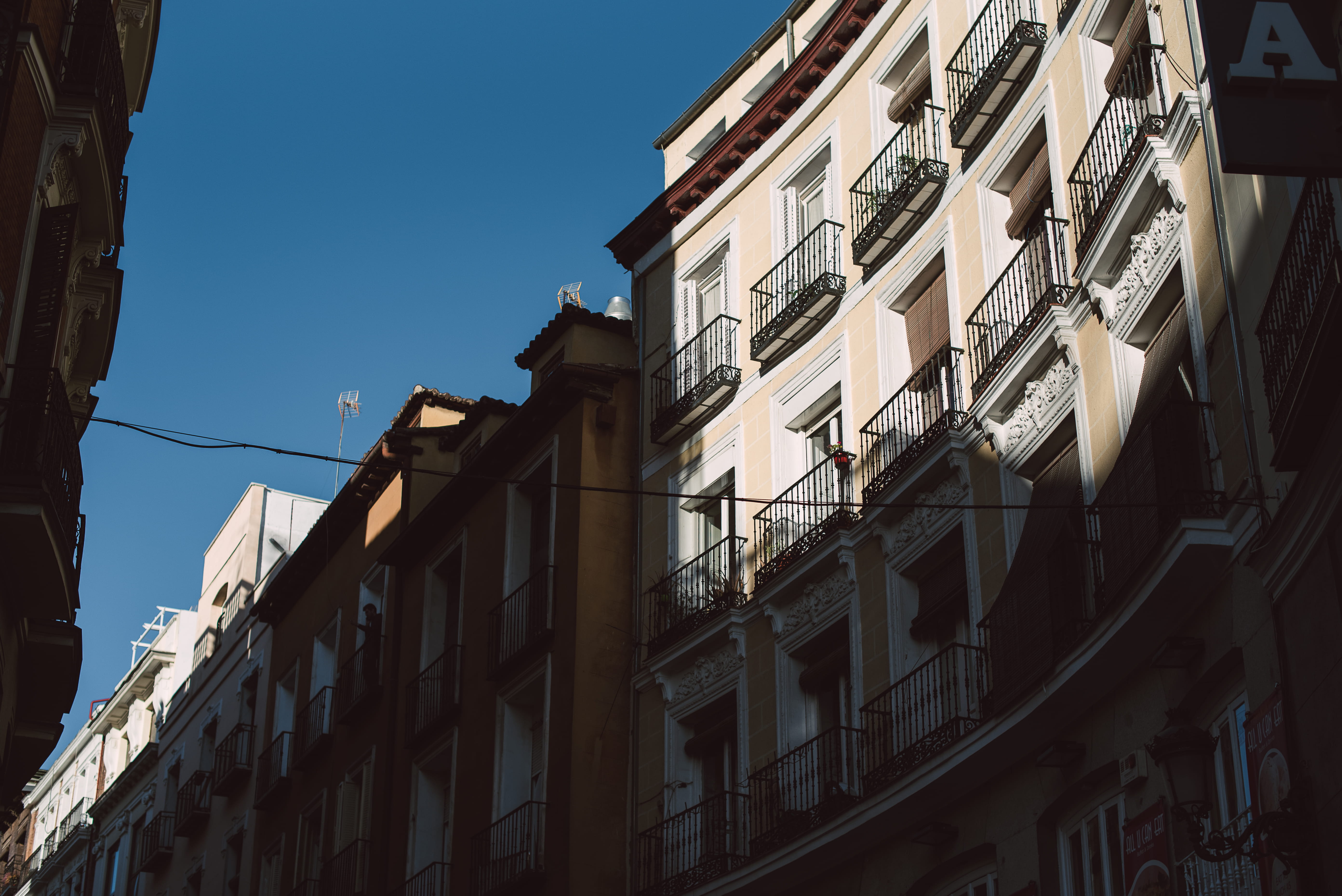 nature, building, no people, concrete, facade, photo, apartment facade, angle, madrid, white, europe, day, high rise, apartment, built structure, town, HD Wallpaper