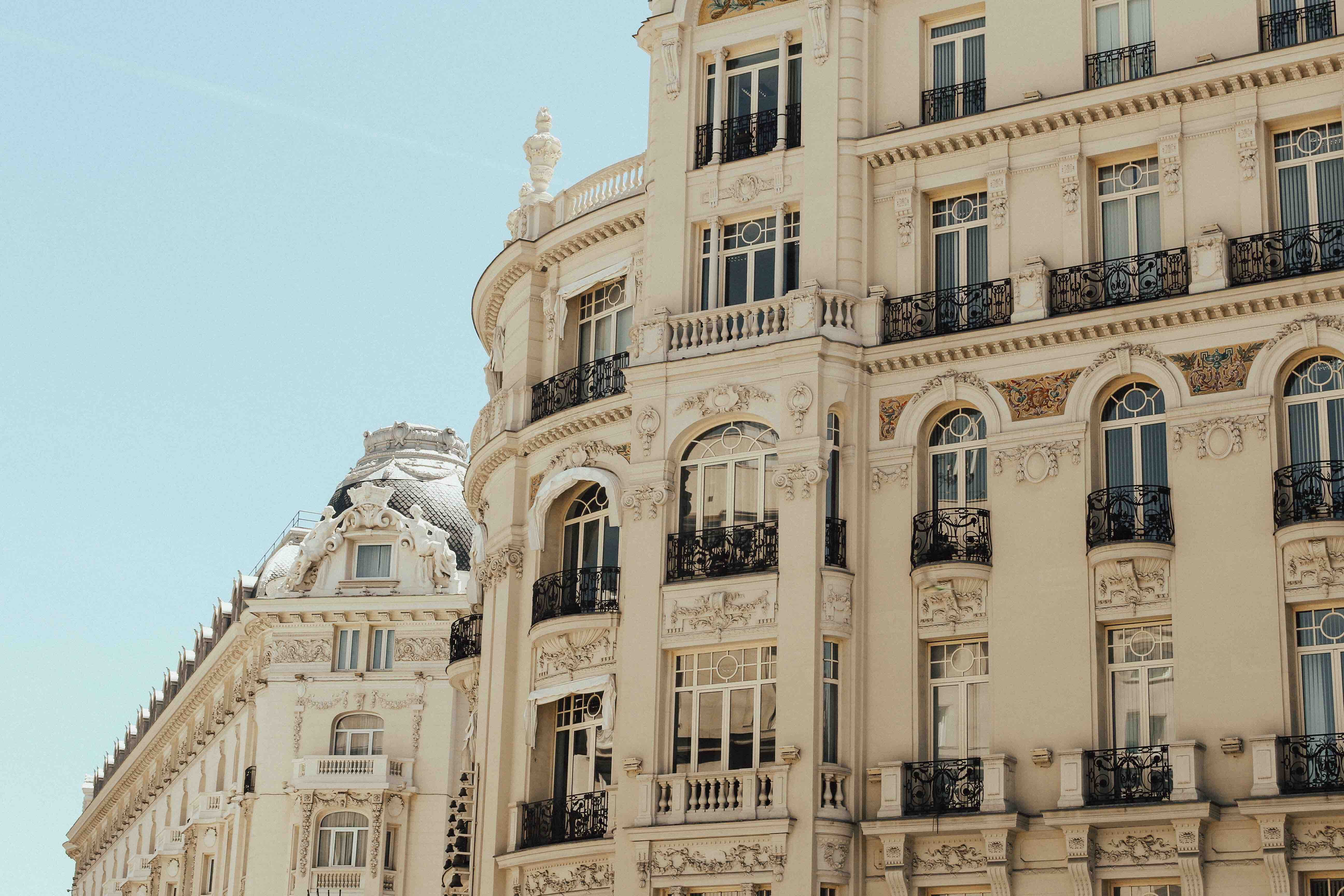 5K, no people, the past, sunlight, city, old, travel, white, spain, art and craft, travel destinations, europe, sky, built structure, low angle view, day, HD Wallpaper
