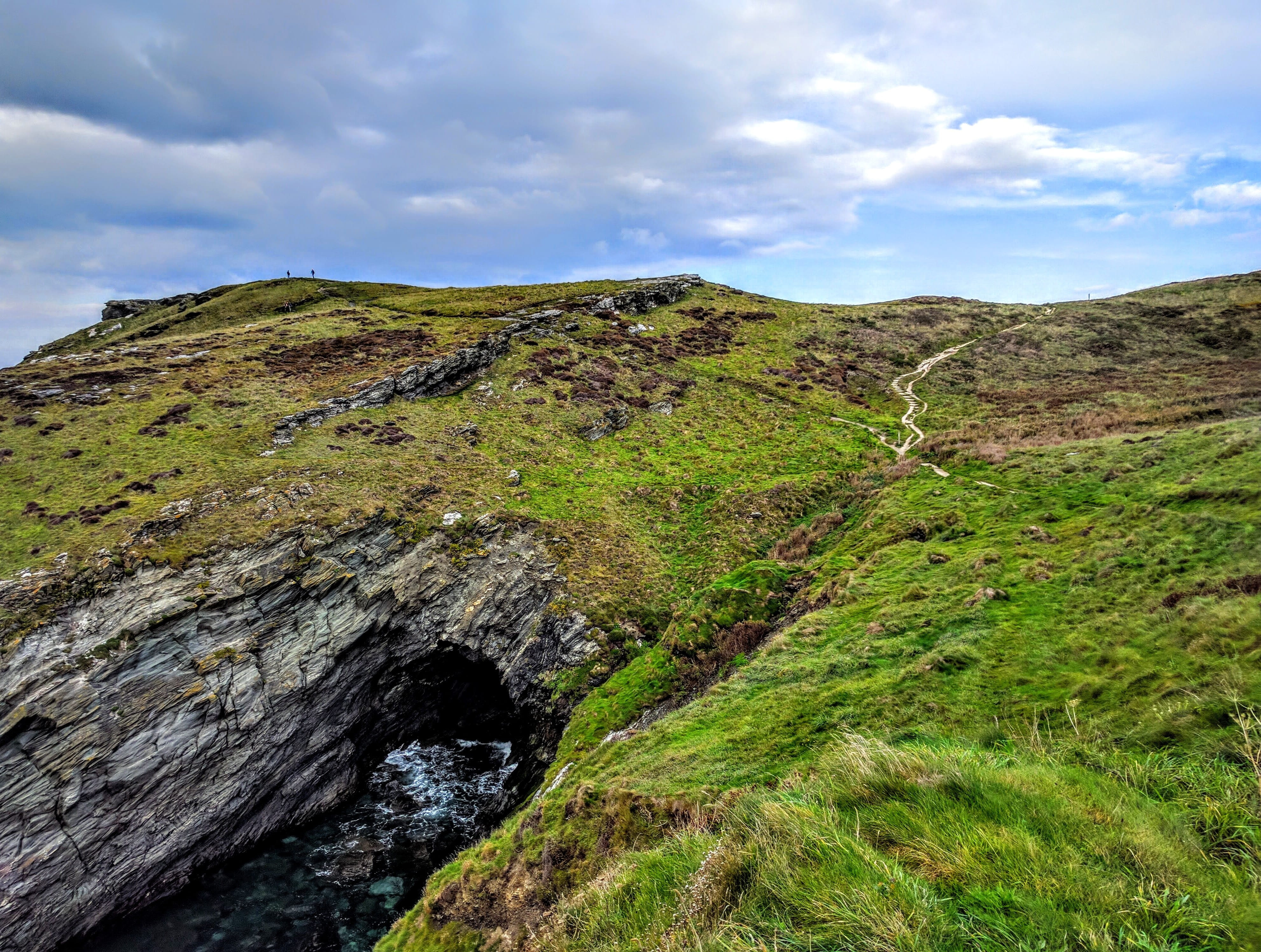 day, Cornwall, grass, nature, coastal, green color, Path, land, tranquil scene, outdoors, Cave, tranquility, cloud - sky, Cove, idyllic, rock, sky, solid, HD Wallpaper
