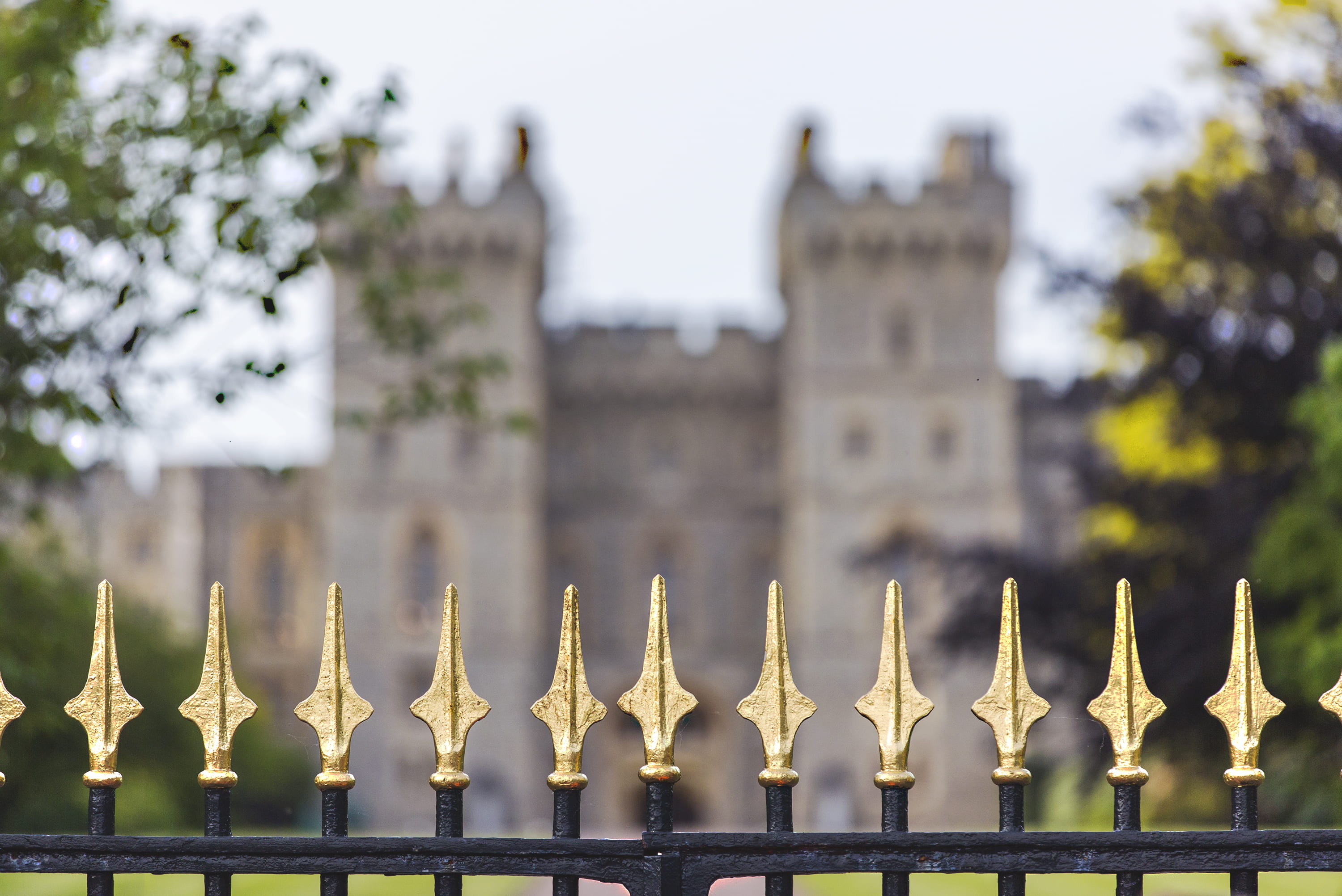 travel destinations, boundary, day, windsor, architecture, england, royalty, selective focus, castle, celebration, 2K, prince harry, sky, celebrate, railing, HD Wallpaper