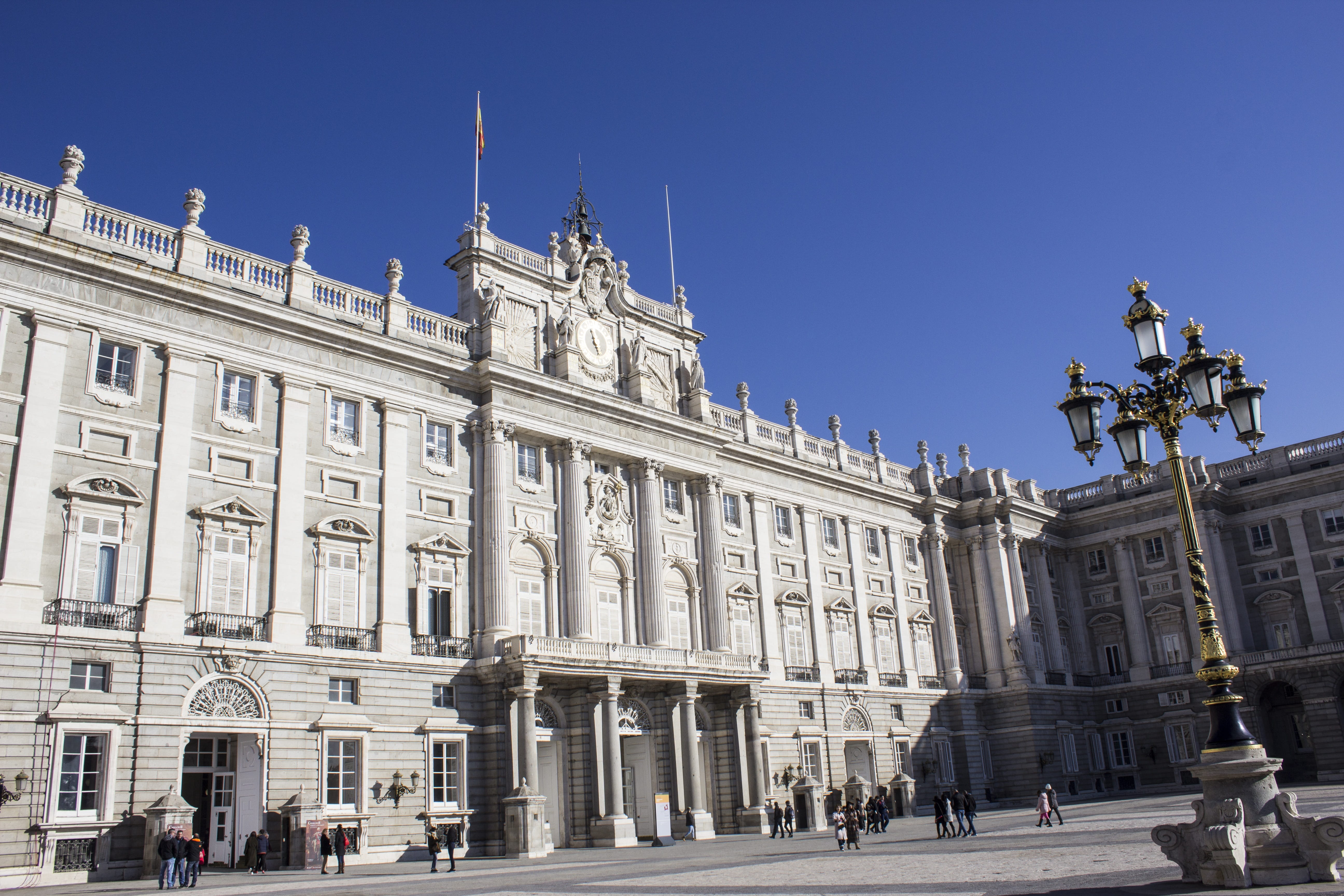 statue, human representation, structure, reign, urban, tour madrid, sculpture, government, museum, royal palace, 5K, outdoors, stone, nature, parade, cities, HD Wallpaper