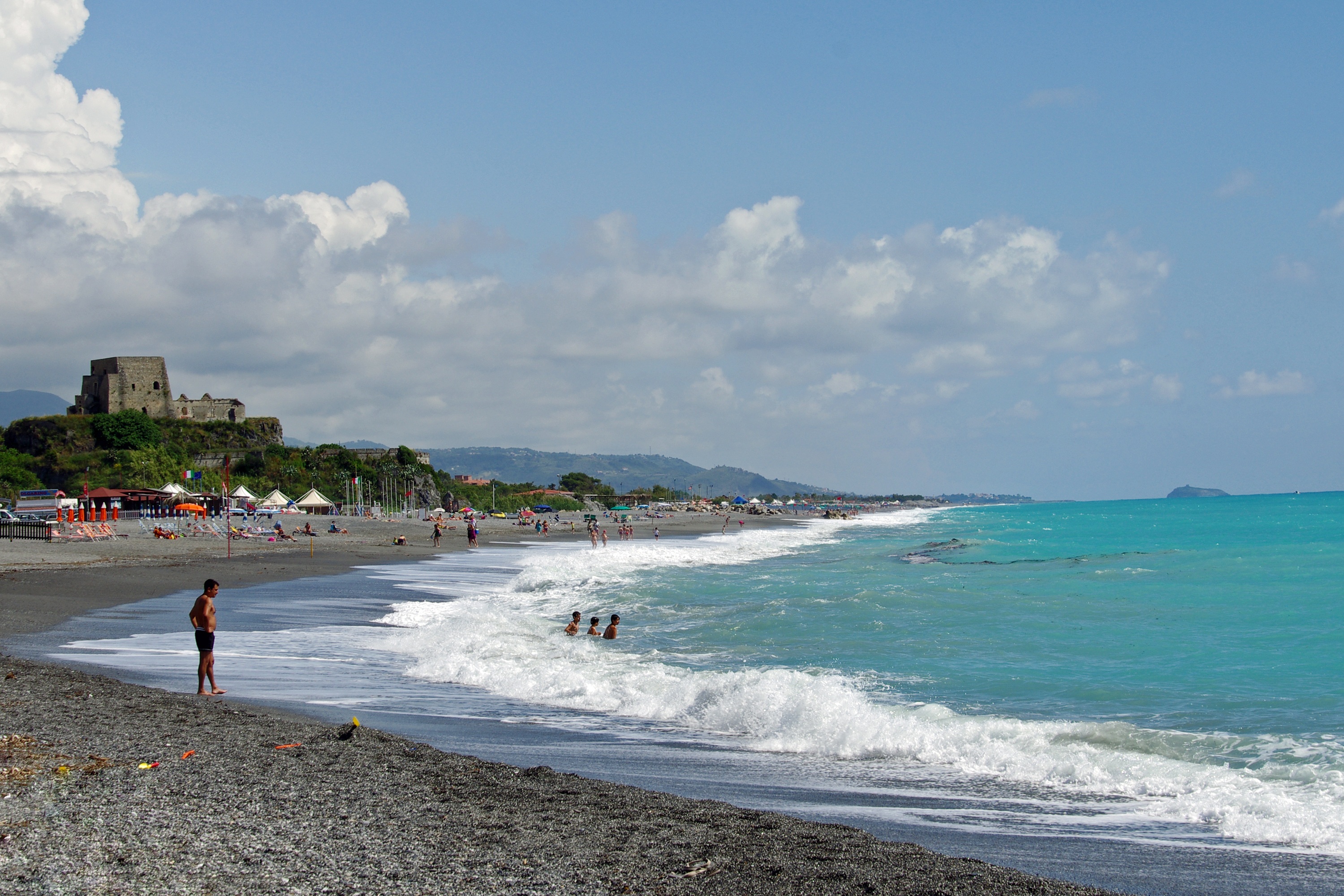 calabria, waves, beauty in nature, day, scalea, 2K, people, horizon, wave, calabria-scalea, holiday, water, landscape, tower stairway, sea, group of people, HD Wallpaper