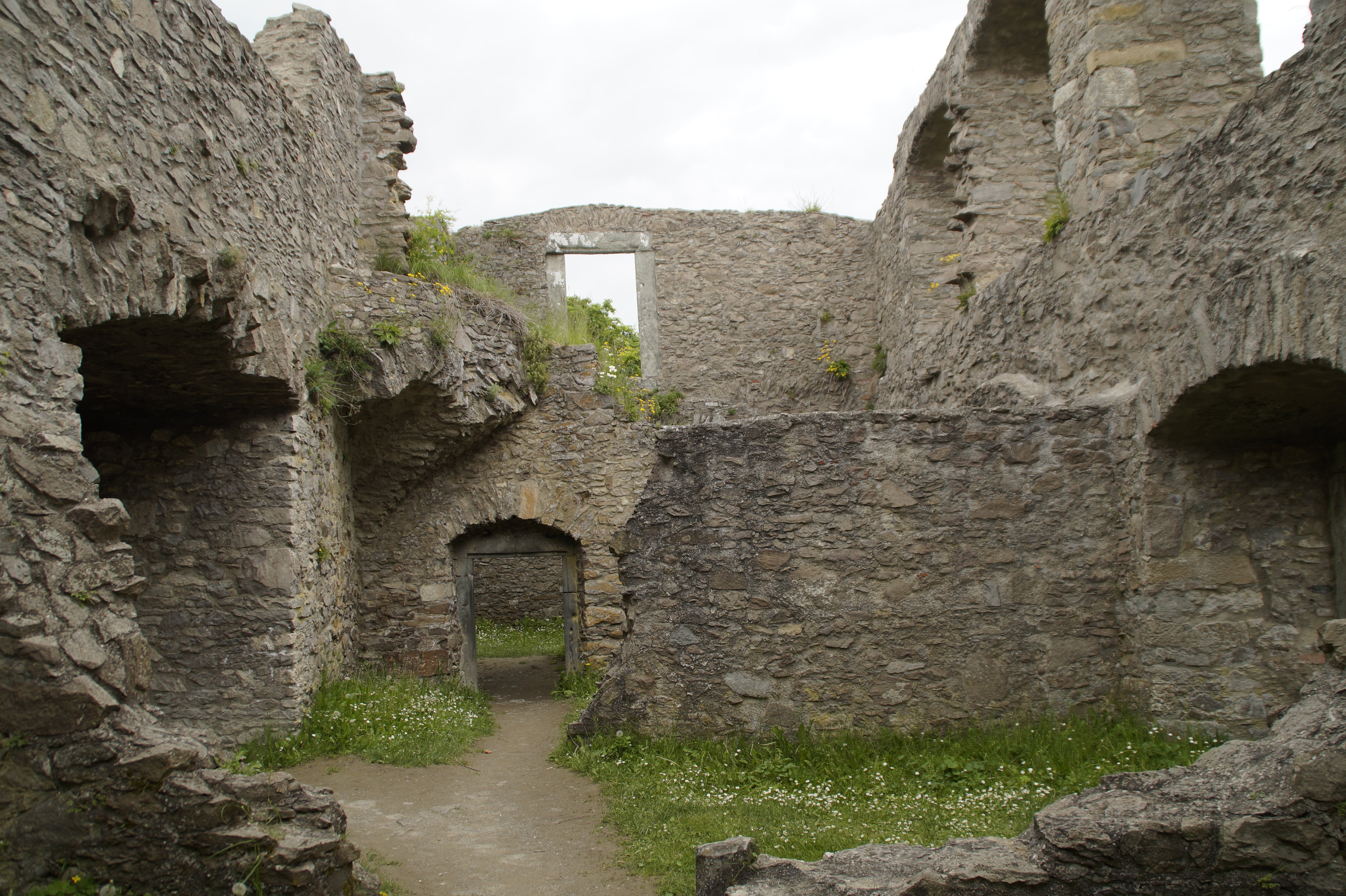 trutzig, abbey, home, building exterior, wall, fort, volcano, guard, defend, solid, stone wall, ancient, no people, sing, castle, middle ages, burgruine, HD Wallpaper