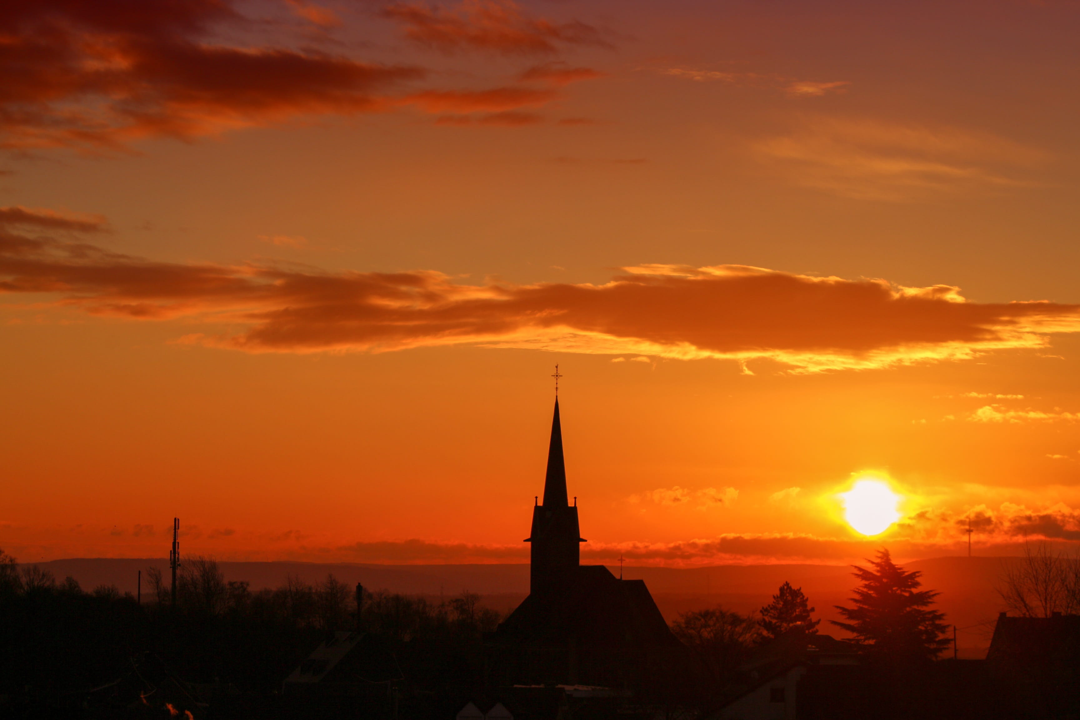 landscape, beauty in nature, sun, romantic, outdoors, romantic sky, religion, evening, building exterior, dusk, church, winter, silhouette, spirituality, HD Wallpaper