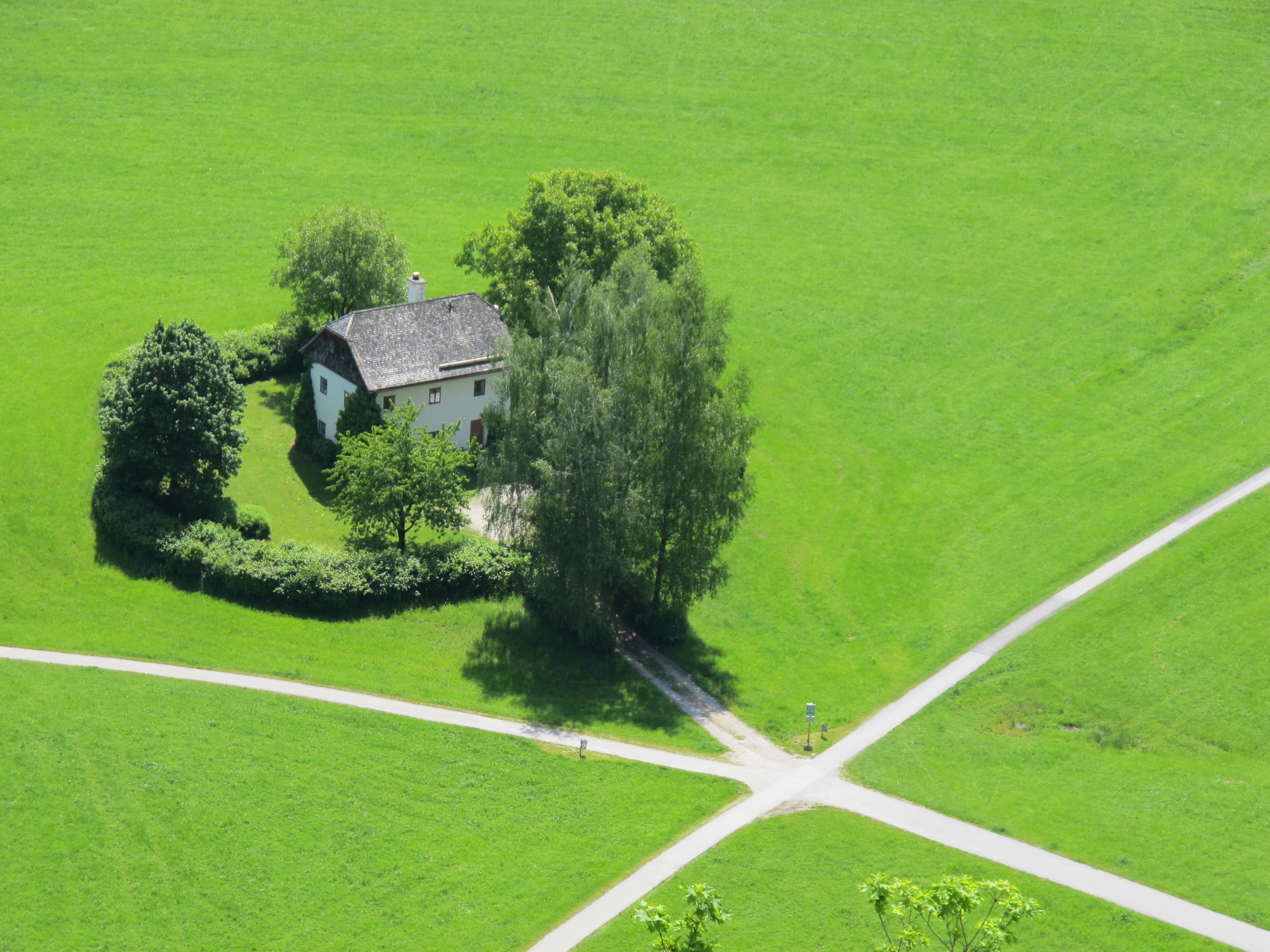 no people, lonely, high angle view, building, salzburg, tree, green color, outdoors, hangman häusl, nature, environment, landscape, built structure, growth, HD Wallpaper