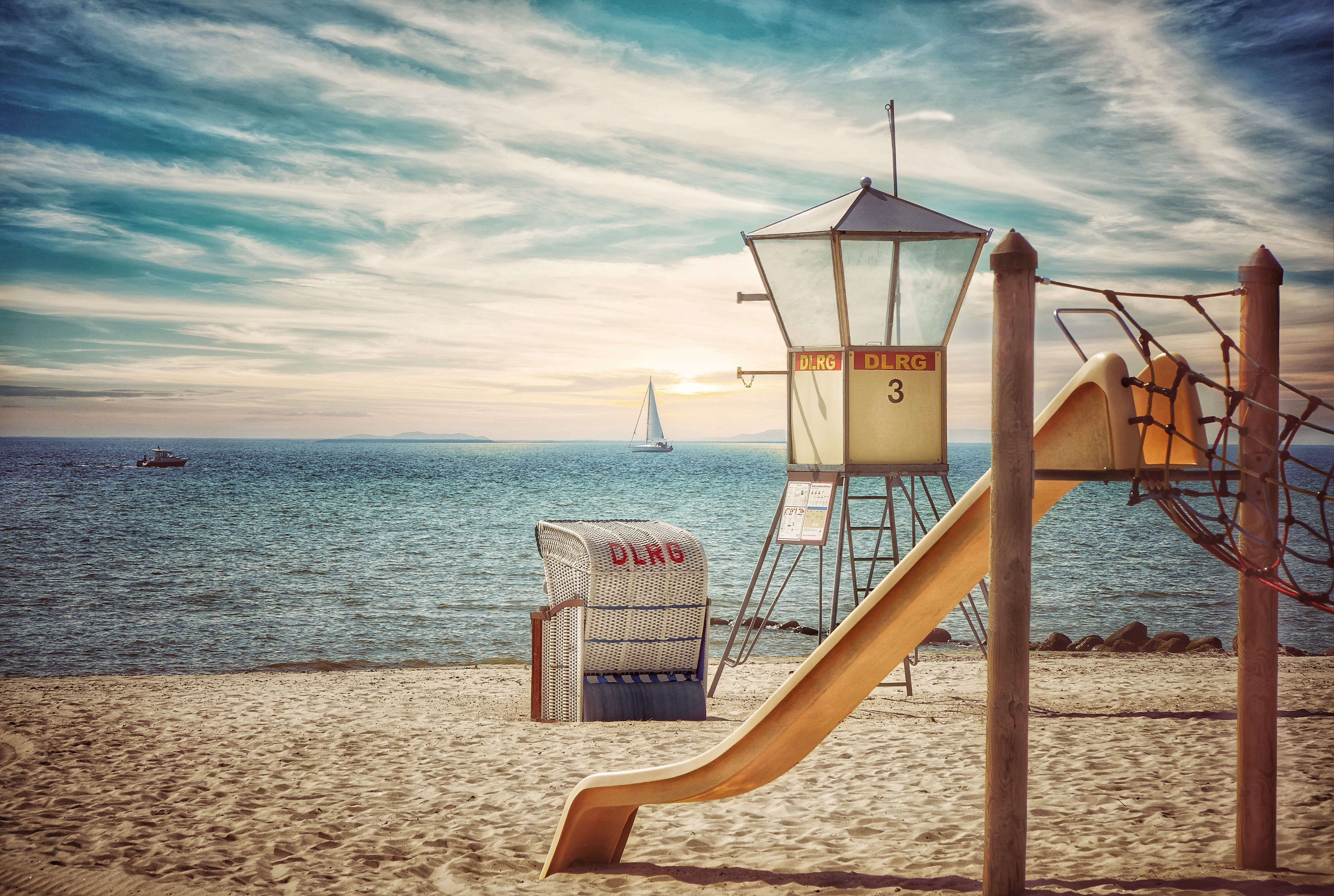baltic sea, clubs, tranquil scene, day, no people, water rescue, beauty in nature, emergency, cloud - sky, vacations, lübeck bay, sky, water, sand, beach, HD Wallpaper