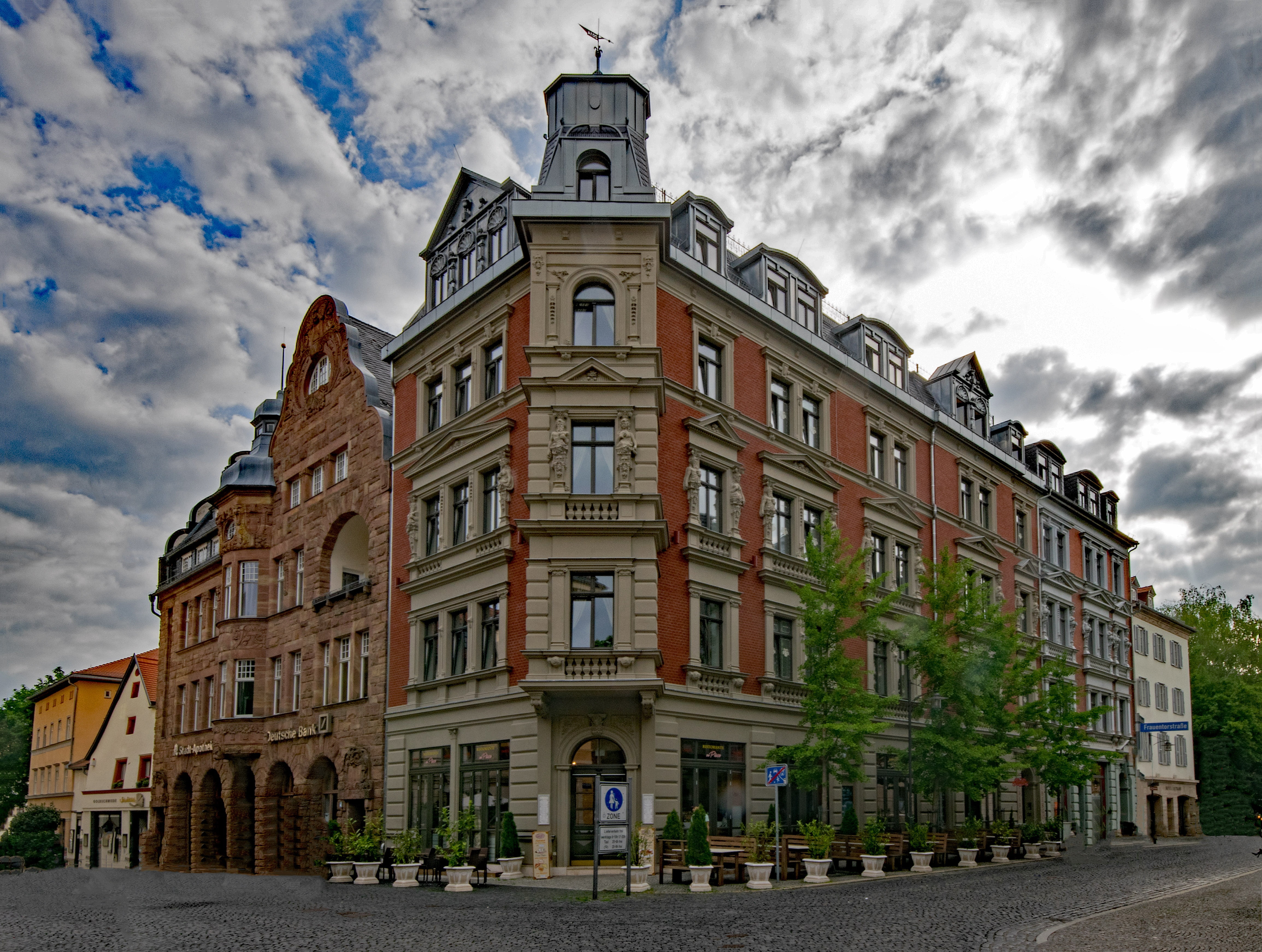row house, old building, building, transportation, built structure, weimar, day, architecture, city, sky, apartment, places of interest, cloud - sky, road, HD Wallpaper