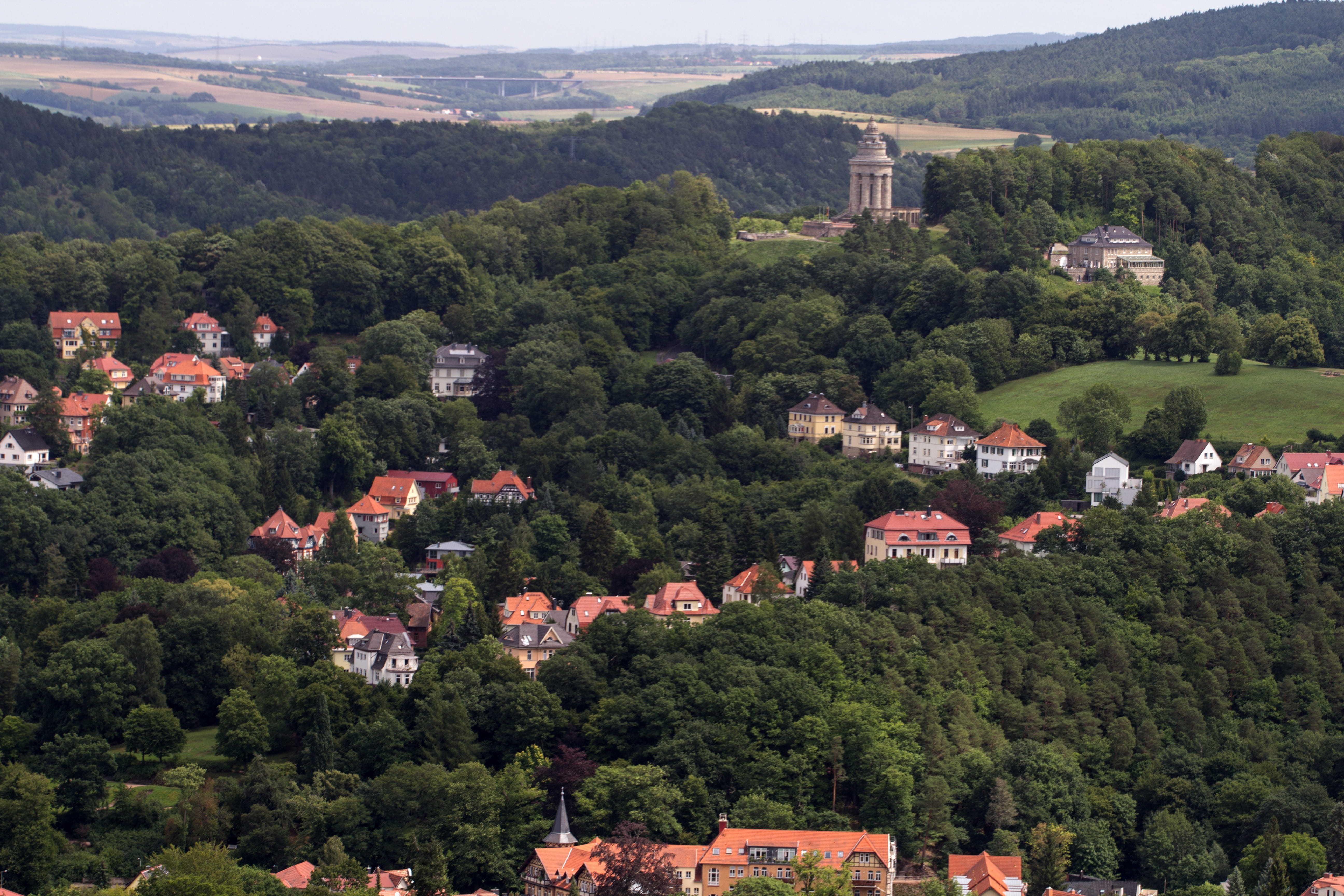 beauty in nature, community, outdoors, high angle view, city, growth, building, mountain, built structure, architecture, thuringian forest, no people, townscape, HD Wallpaper