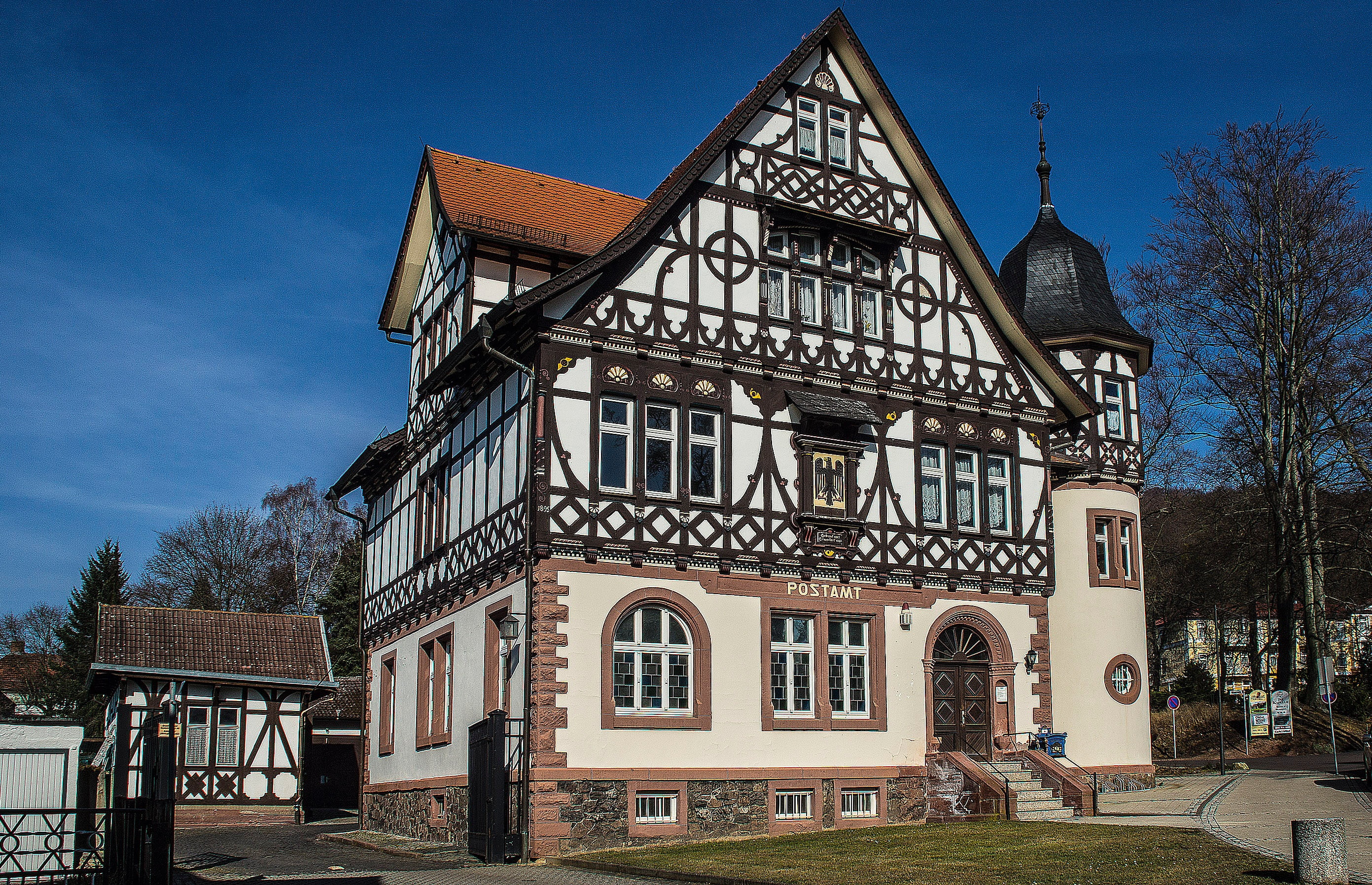 input, letter boxes, thuringia germany, shield, building, send, postman, carry, blue, home, outdoors, poststelle, day, history, nature, post office, post horn, HD Wallpaper