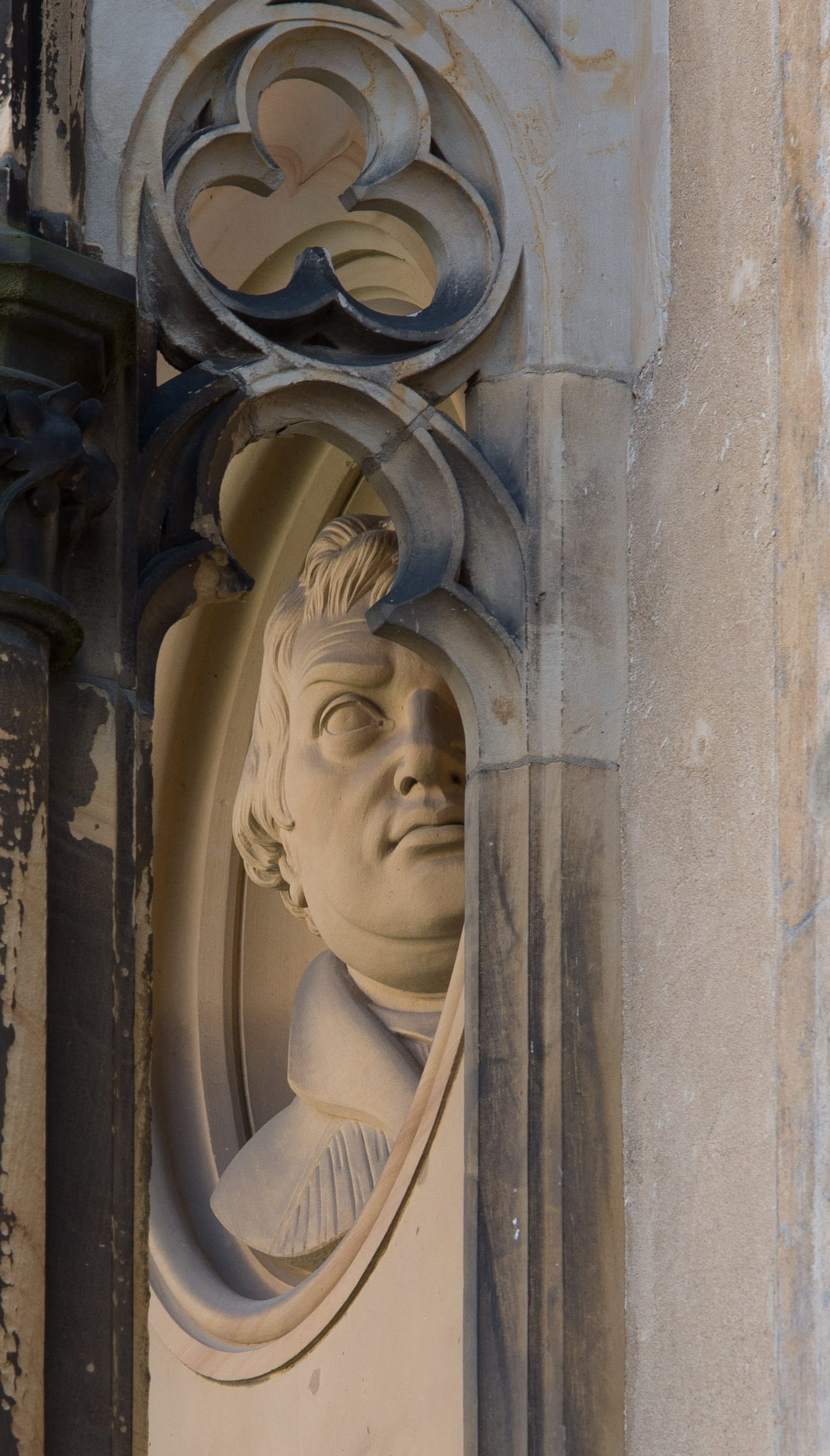 day, martin luther, no people, sculpture, building, wittenberg, architecture, art, belief, creativity, spiritual, craft, carving - craft product, by looking, Phone HD Wallpaper