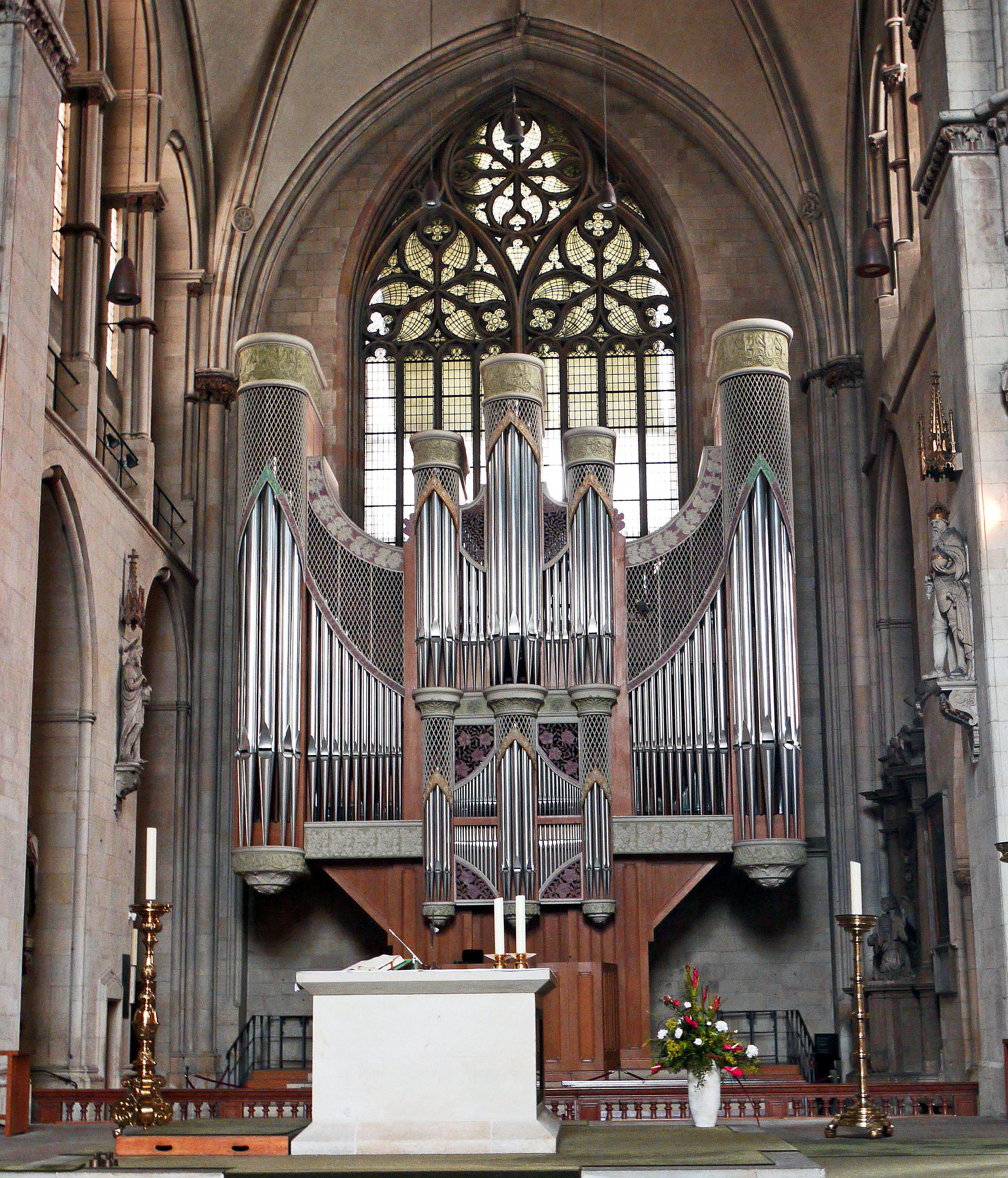pipe organ, space-filling, religion, place of worship, architecture, main altar, episcopal see, arch, organ, main organ, bishop, gothic, cathedral, instrument, Phone HD Wallpaper