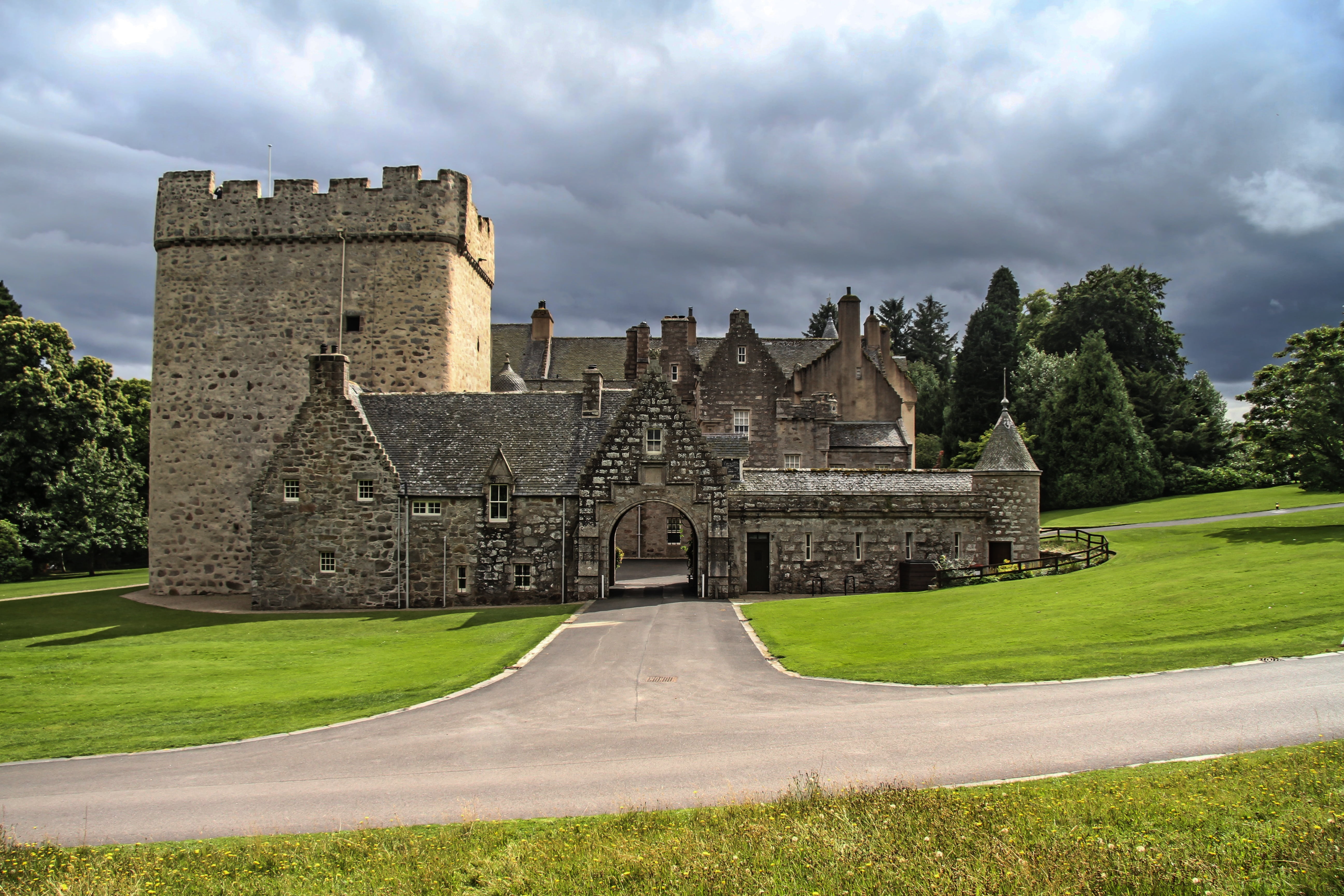 cloud - sky, history, cloudy, castle, travel, aberdeenshire, tourism, clouds, travel destinations, drum castle, middle ages, plant, historically, architecture, HD Wallpaper