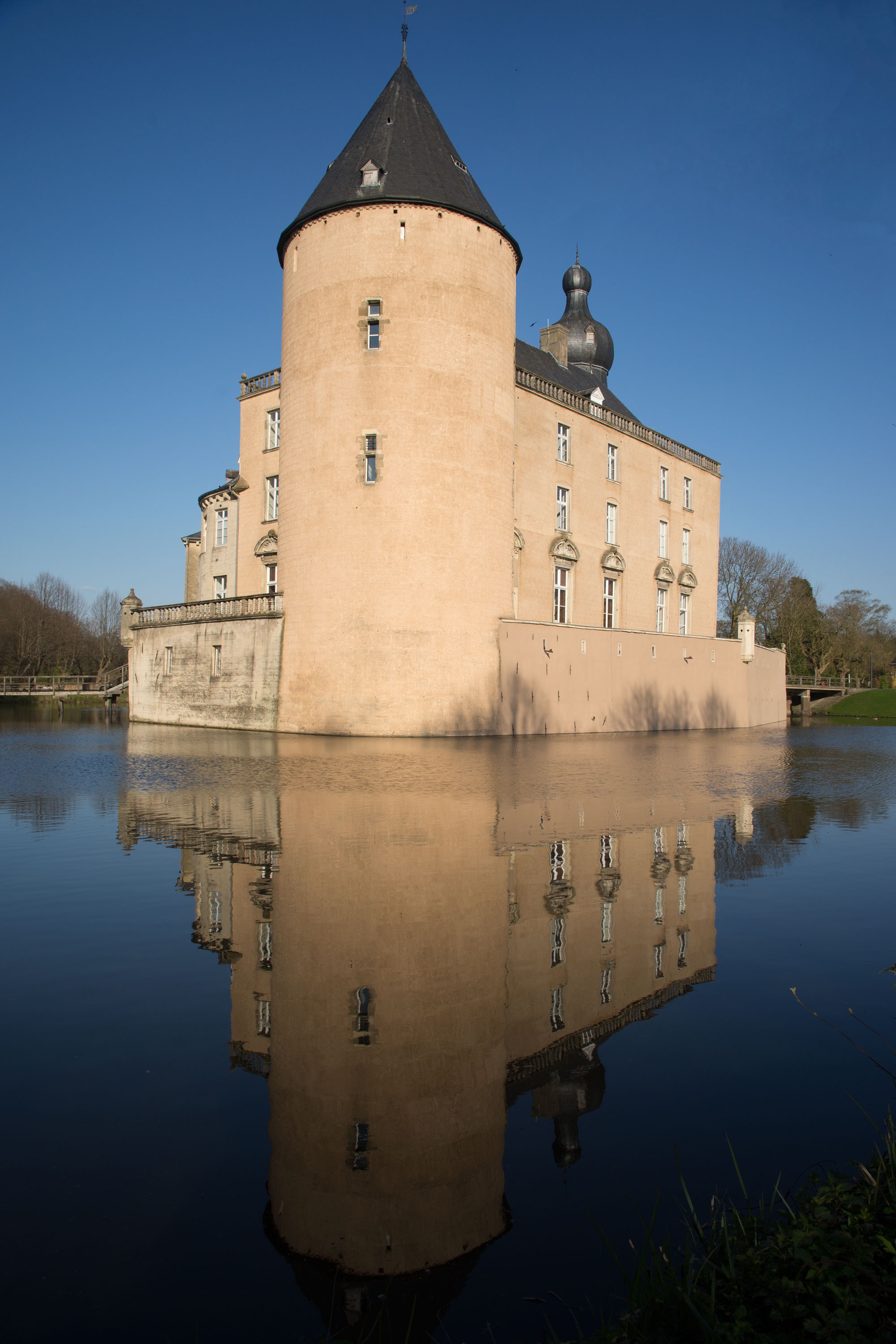 gemen, lake, travel destinations, the past, mirroring, nature, built structure, middle ages, building, water, mirror image, building exterior, no people, Phone HD Wallpaper