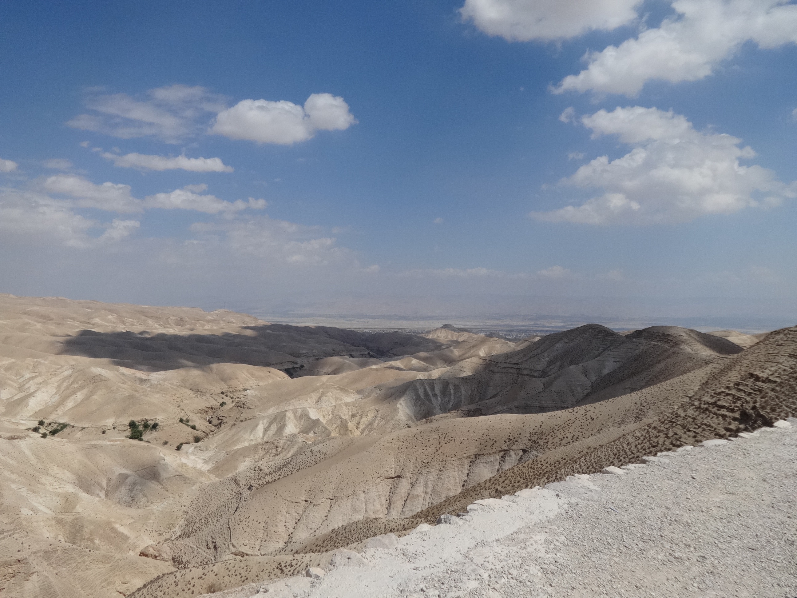 clouds, non-urban scene, scenics - nature, desert, 2K, land, remote, rock, physical geography, stones, outdoors, tranquility, environment, sand, sky, landscape, HD Wallpaper