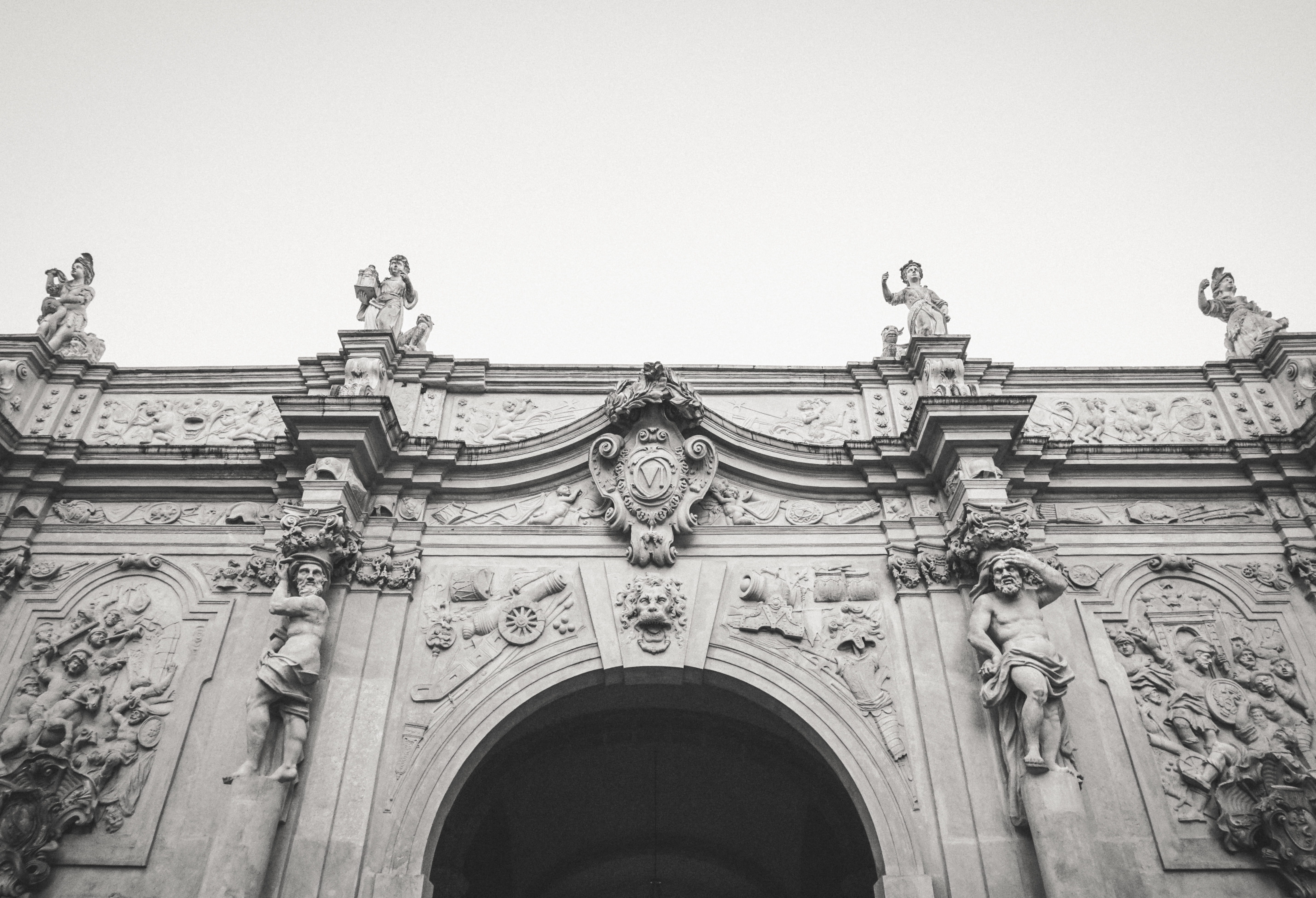 citadel, art and craft, ornate, representation, cetate, clear sky, gate, outdoors, no people, human representation, poarta, low angle view, romania, craft, HD Wallpaper