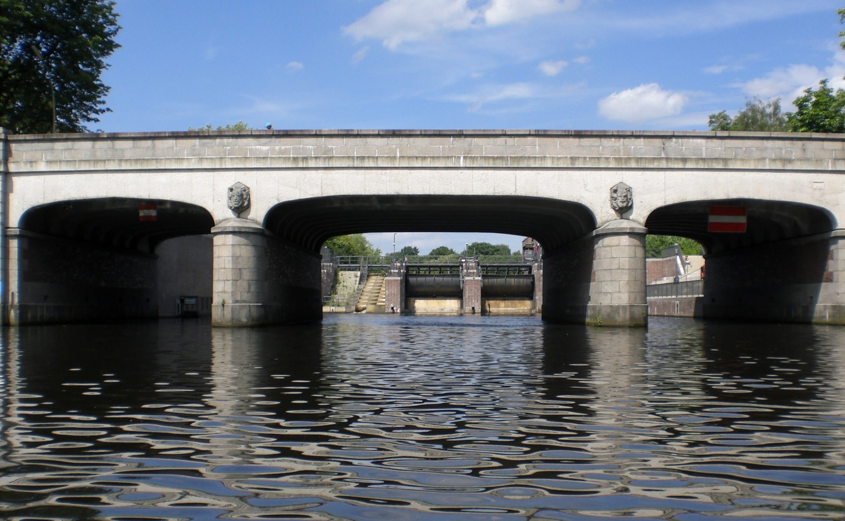 cloud - sky, sky, water, day, 2K, connection, outdoors, transportation, bridge, building, architecture, nature, built structure, hamburg, plant, arch bridge, HD Wallpaper