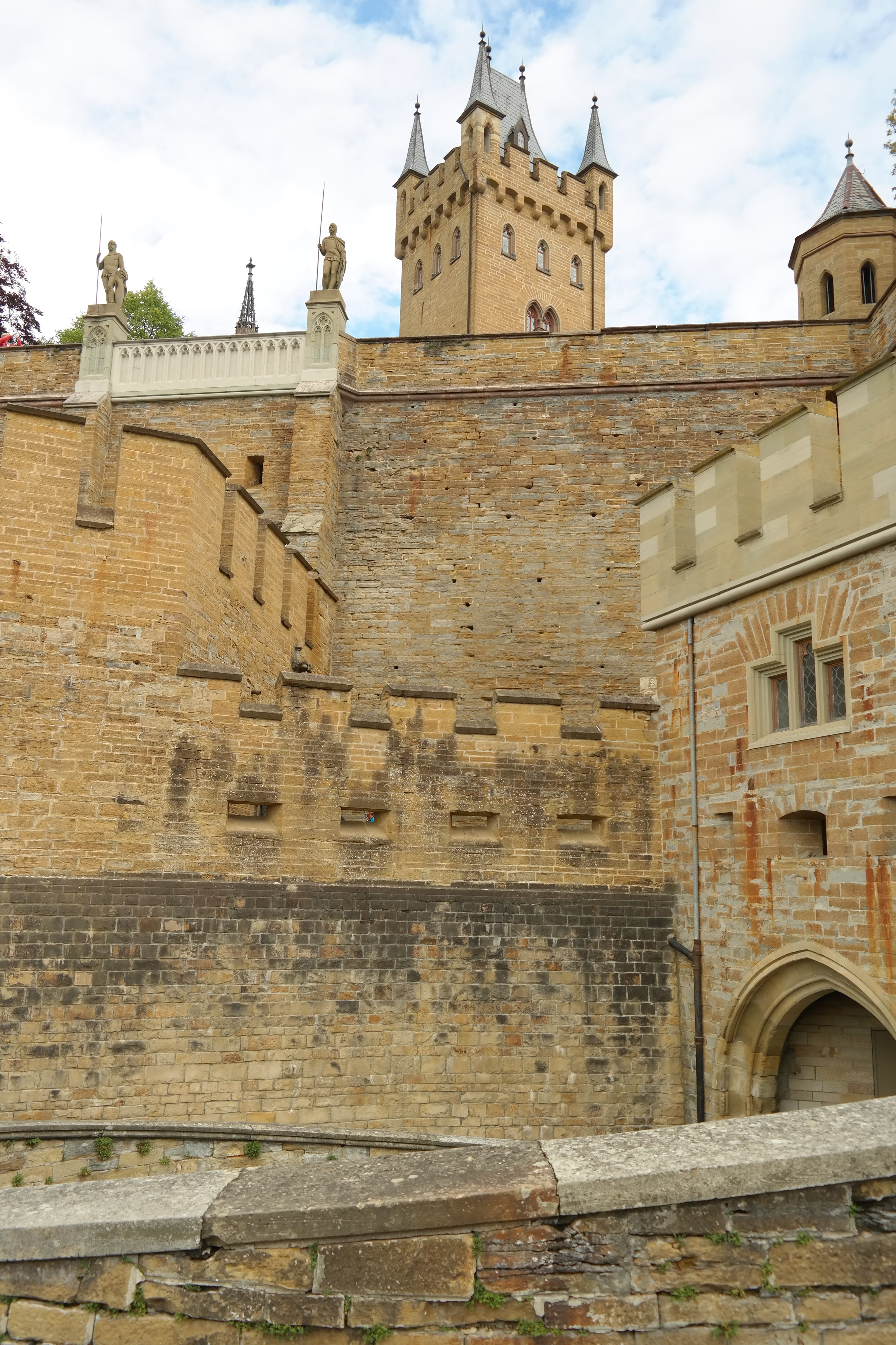 travel destinations, baden württemberg, no people, sky, Castle, religion, building, burghof, famous Place, spirituality, Fortress, architecture, hohenzollern castle, Phone HD Wallpaper